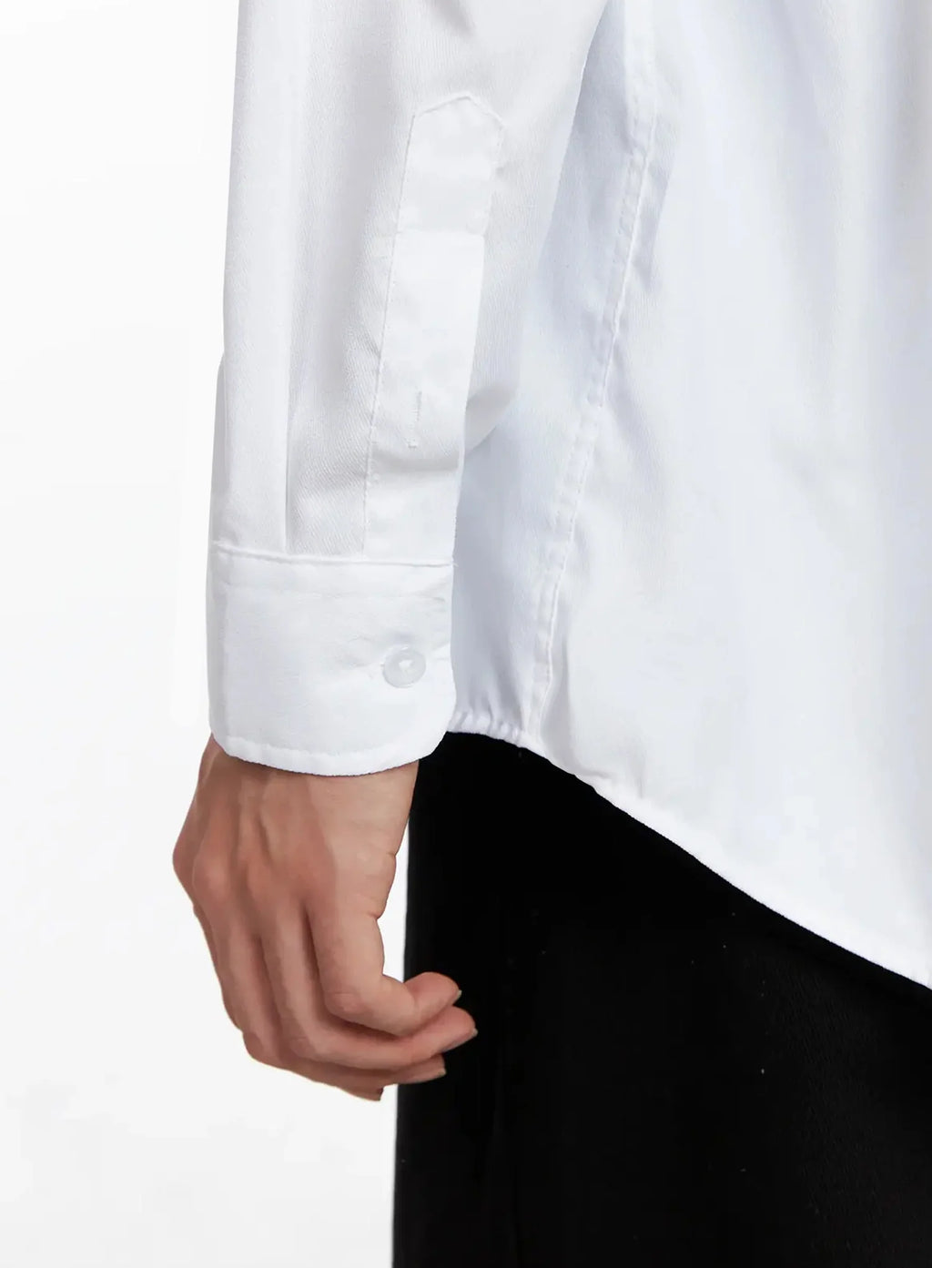 Men's Essential Button-Up Shirt IO517