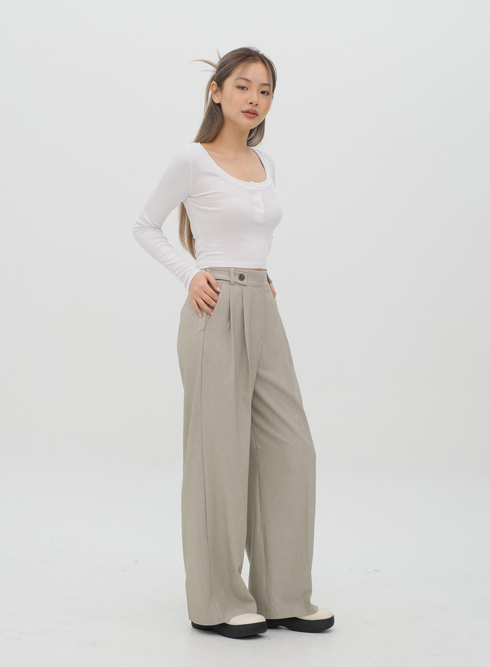 Scoop Neck Long Sleeve T Shirt with Front Buttons CM2