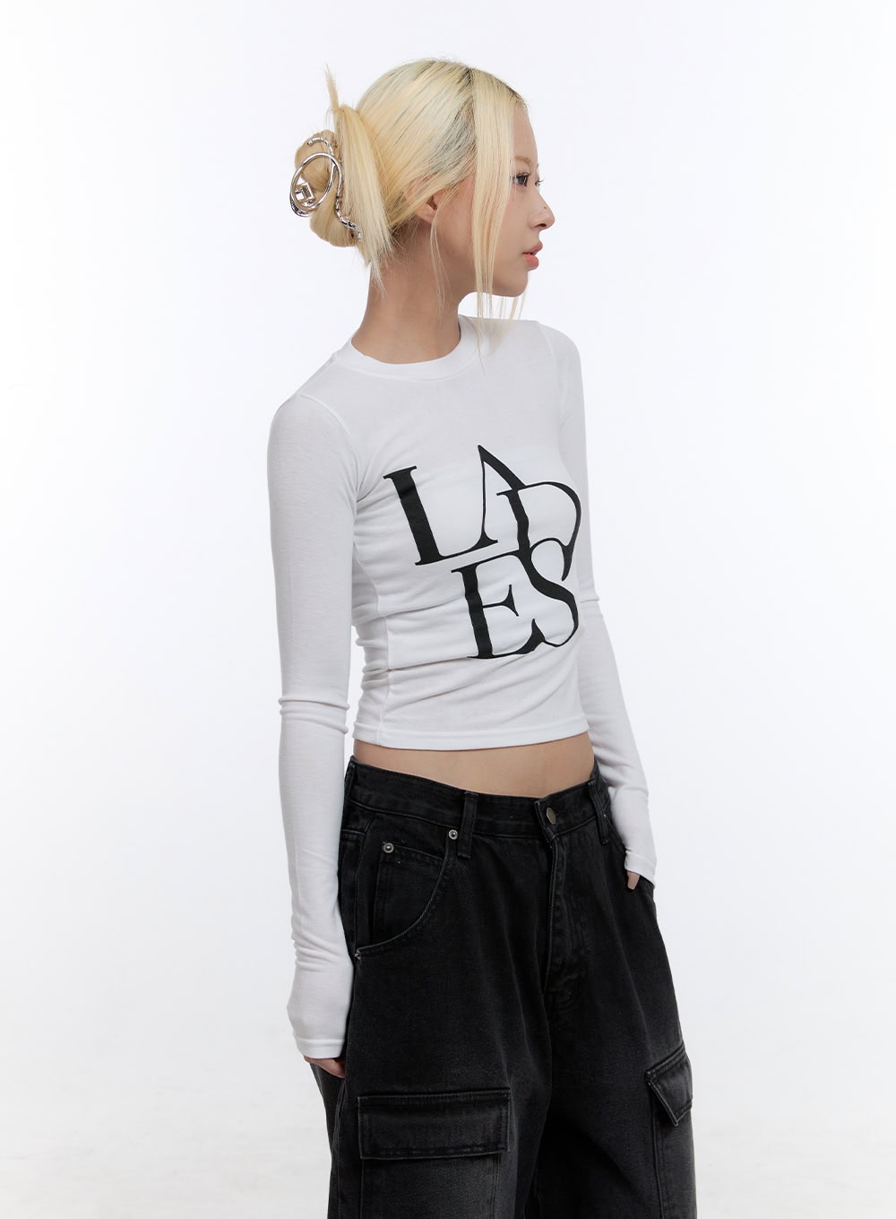 Round Neck Slim Fit Long Sleeve Crop Top CO423
