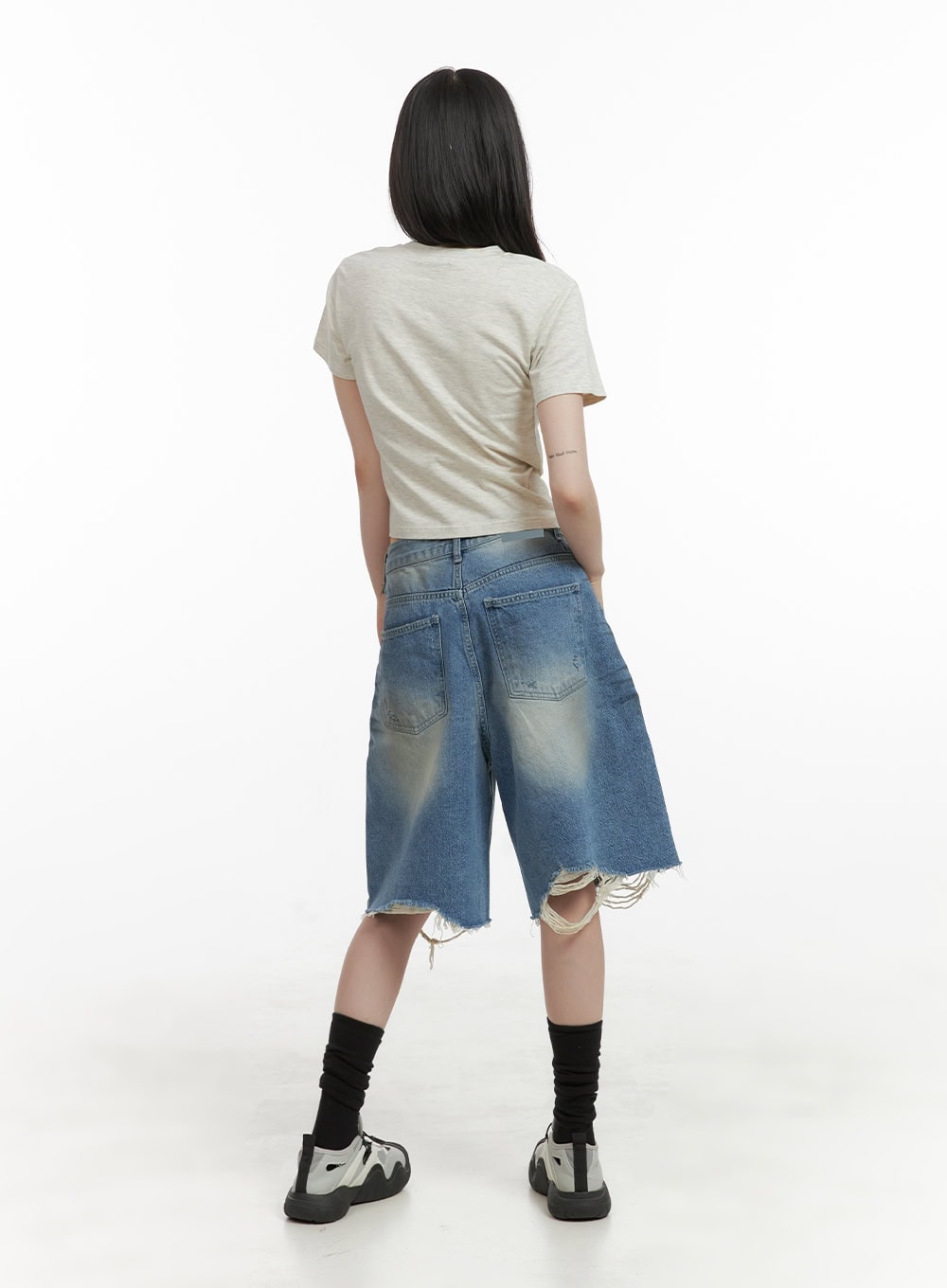 Destroyed Hem Bermuda Jorts CY414