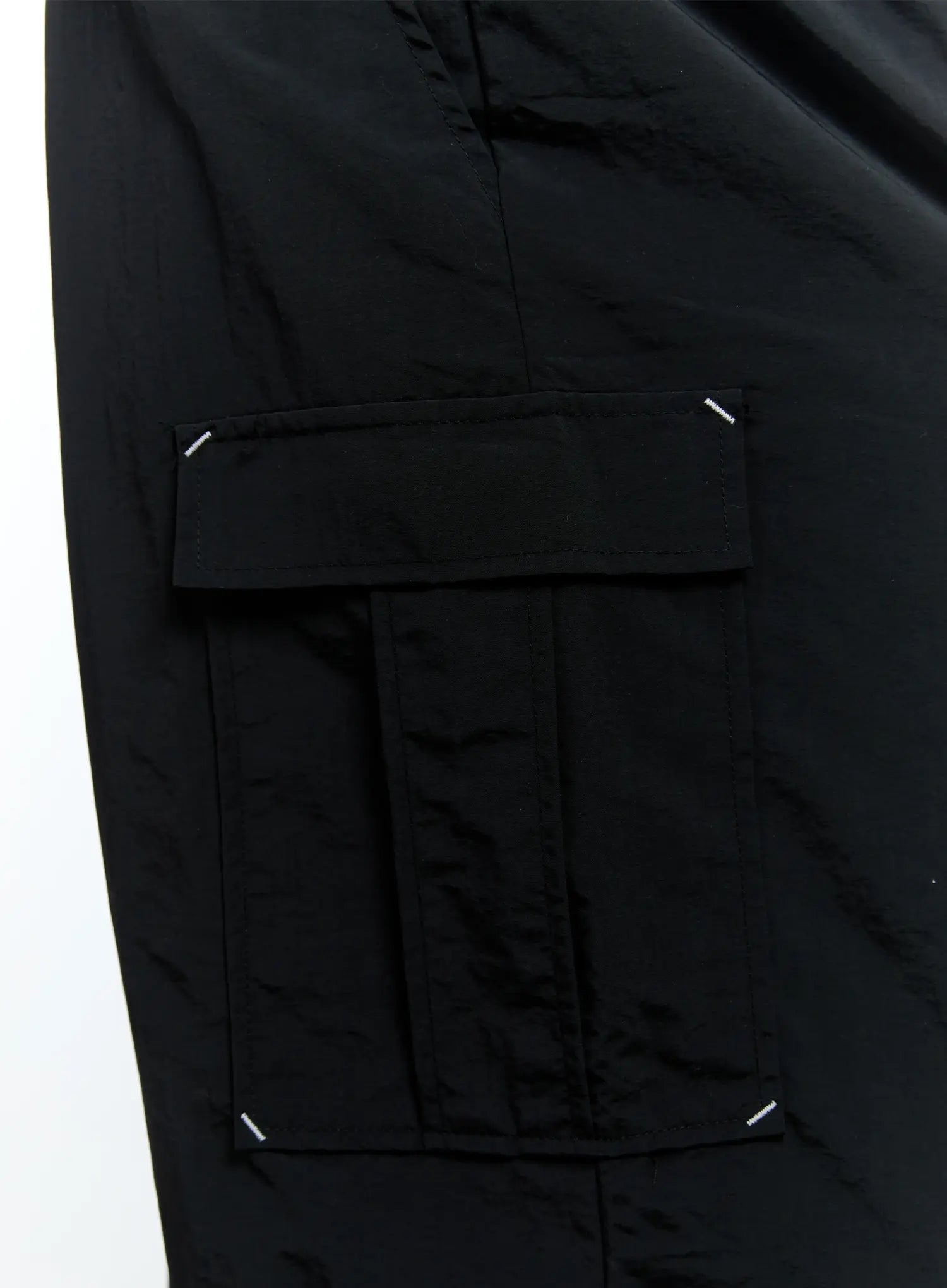 Men's Nylon Cargo Bermuda Shorts IG512