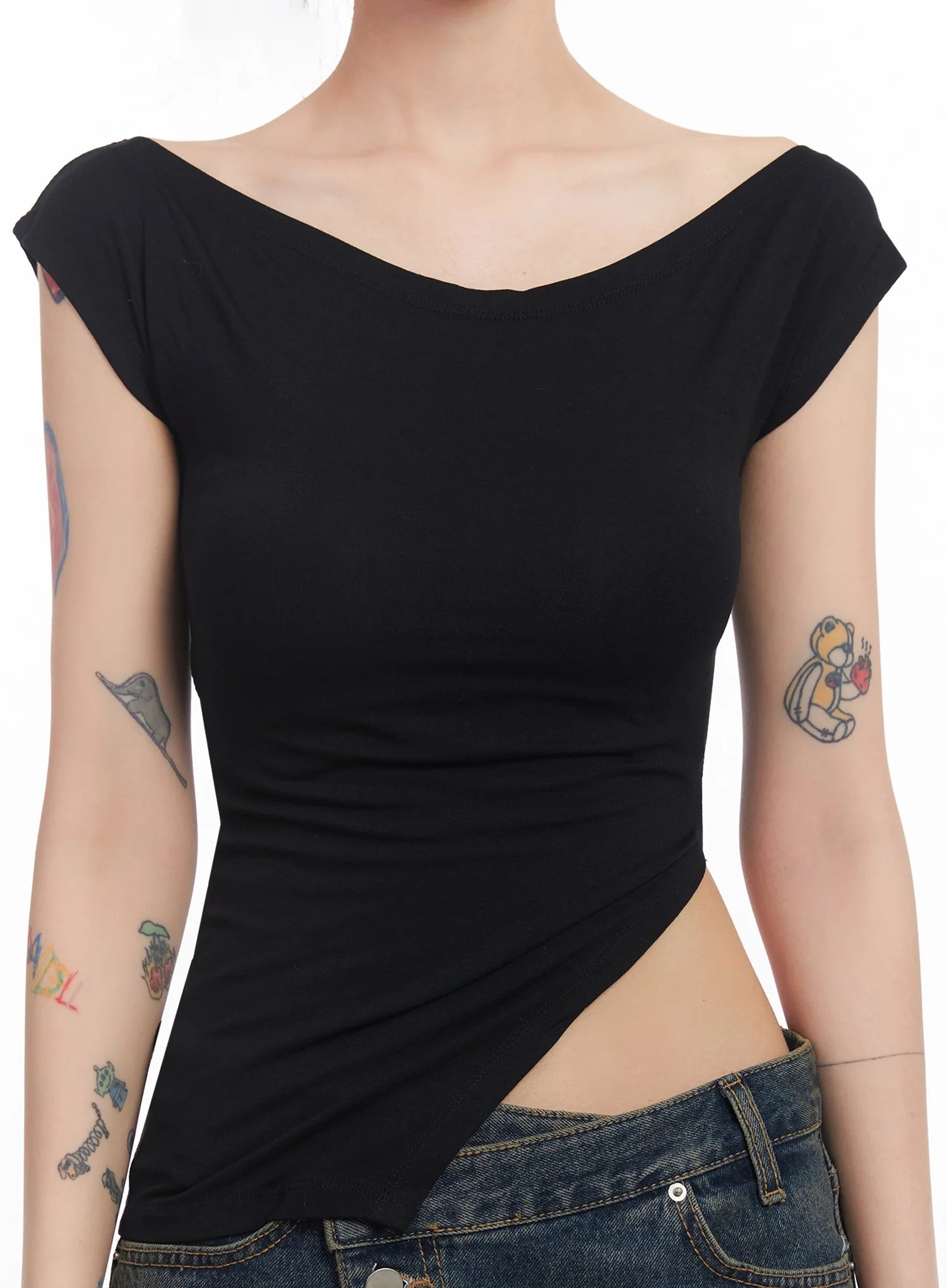 Slit Off-Shoulder Tee IC503