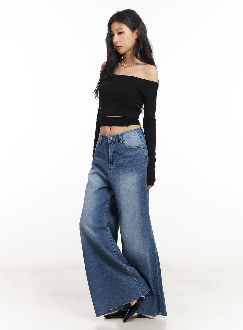 Jayn Distressed Flare Wide-Leg Jeans CA504