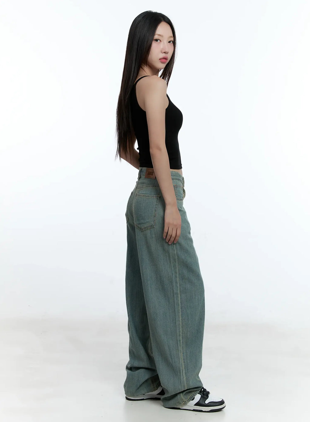 Slim-Fit Tank Top CU526