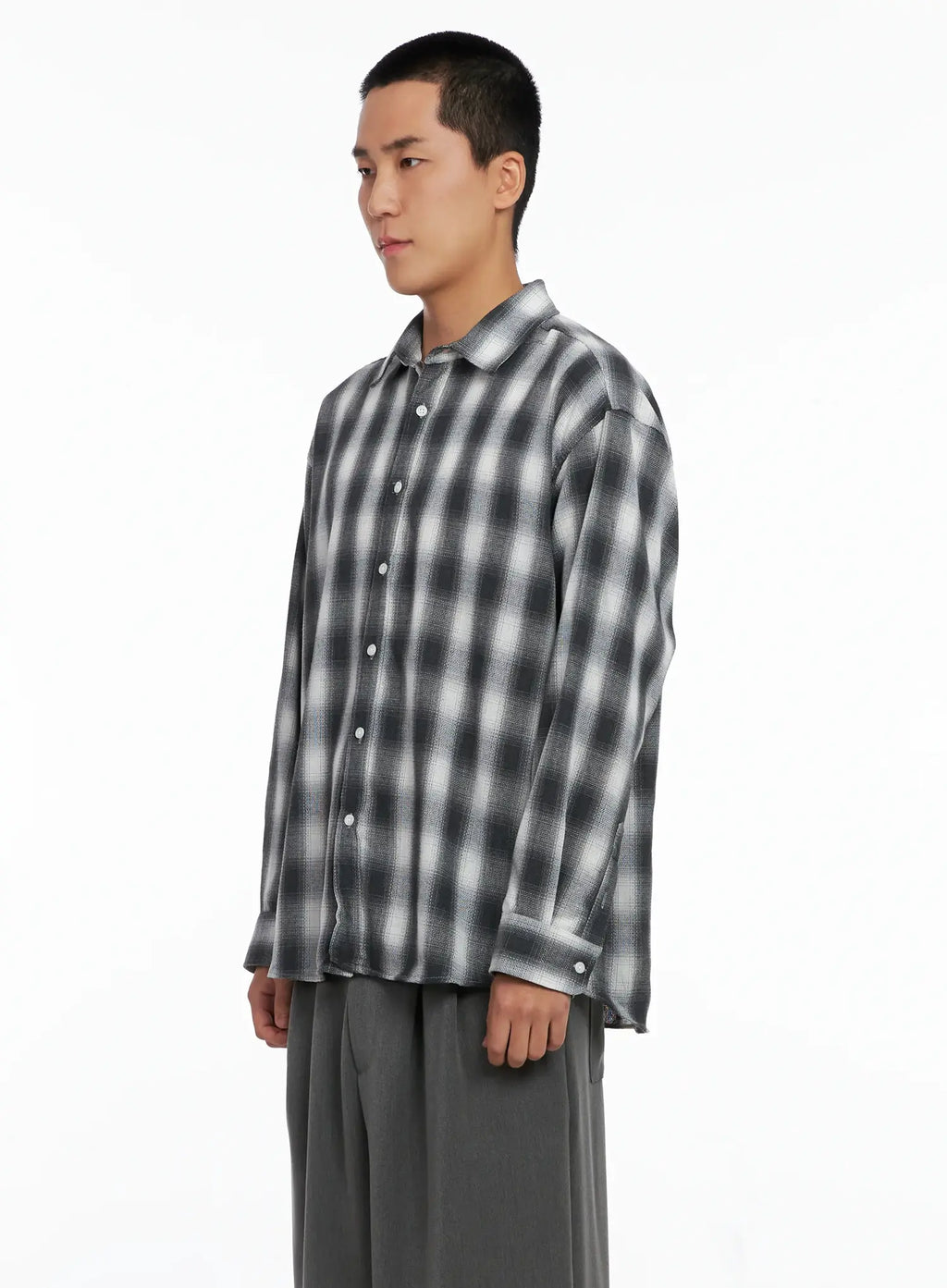 Men's Checkered Button-Up Shirt IS502