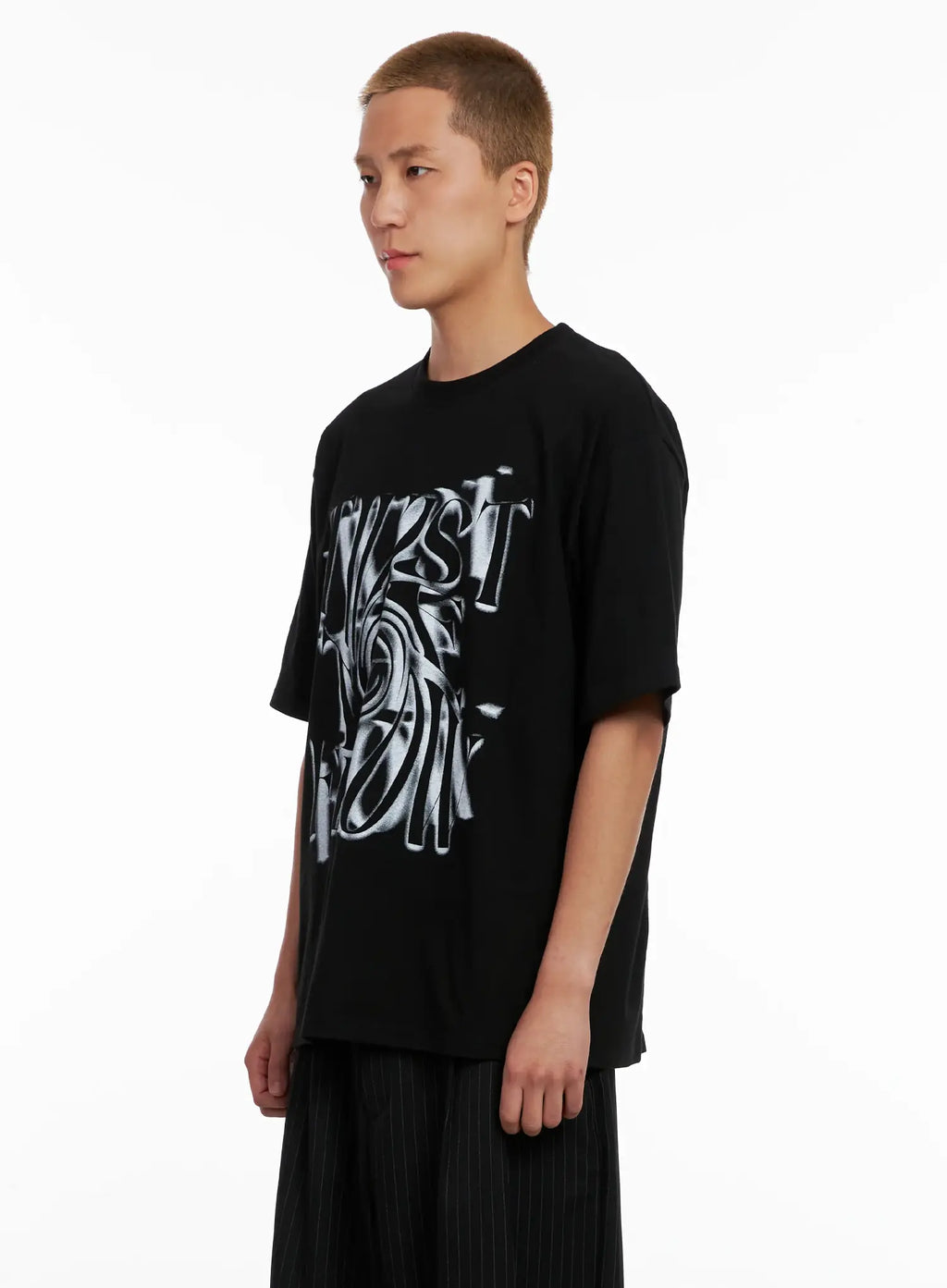 Men's Twist Graphic Tee IL521