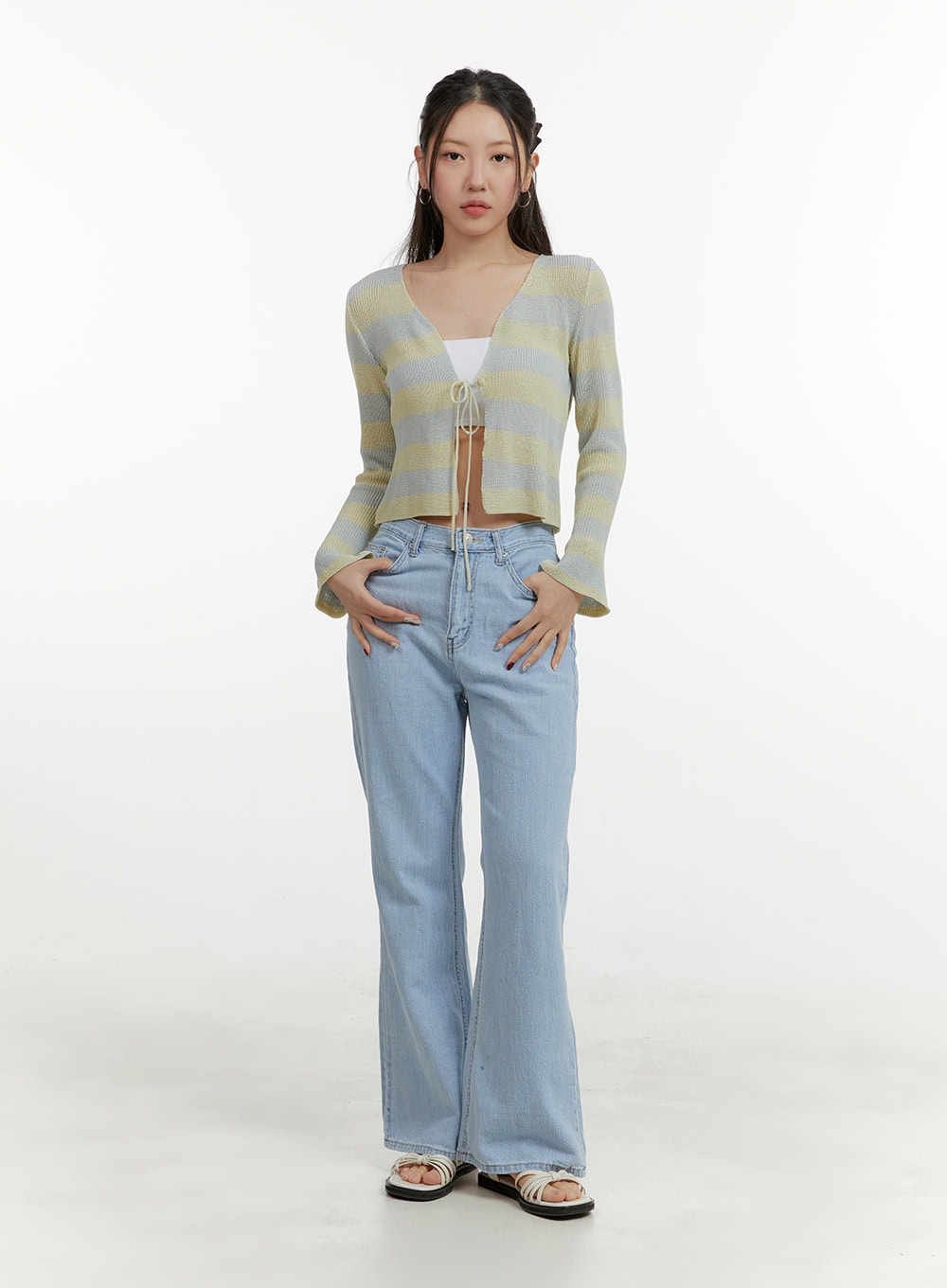 Loose-Fit Bootcut Jeans OY413