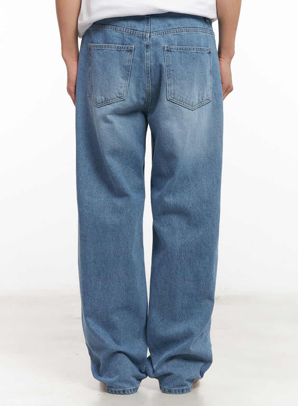 Men's Washed Relaxed-Fit Jeans IM519