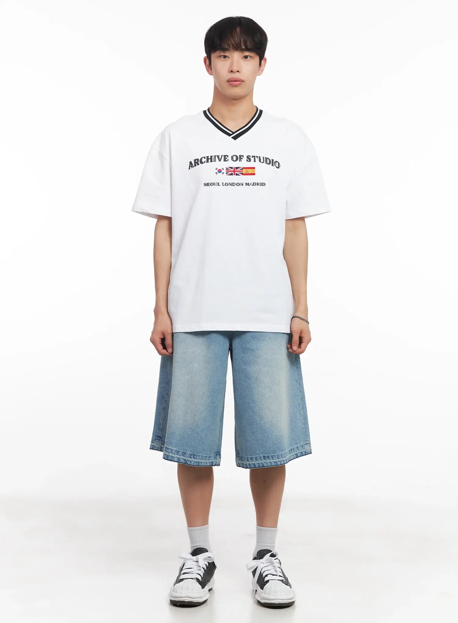 Men's V-Neck Two-Tone Tee IU518