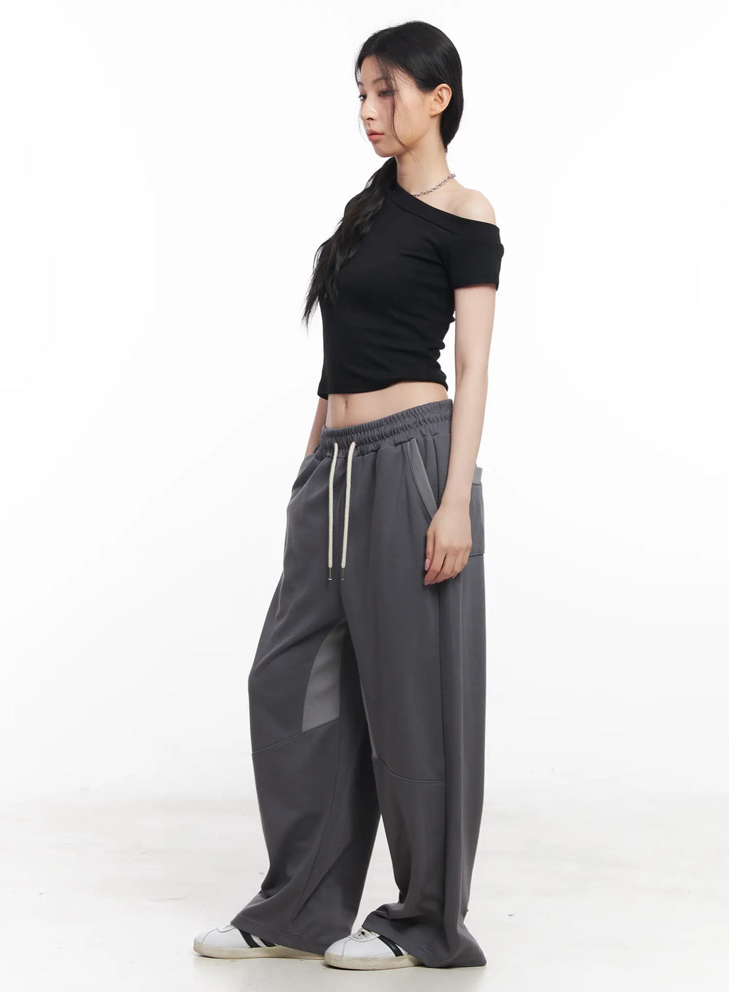 One-Shoulder Slim-Fit Crop Top CU510