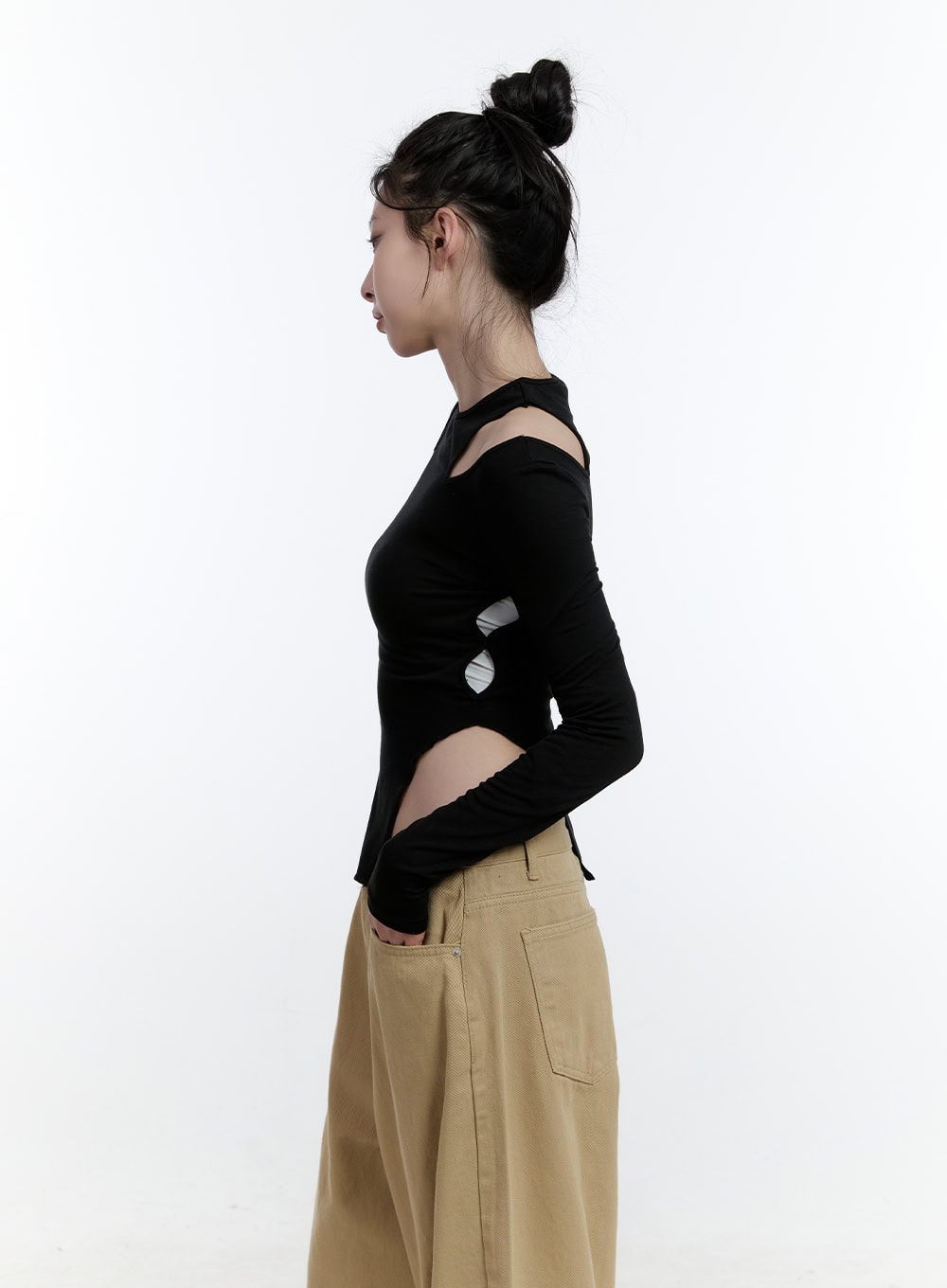 Shoulder Cut-Out Crop Top CJ521