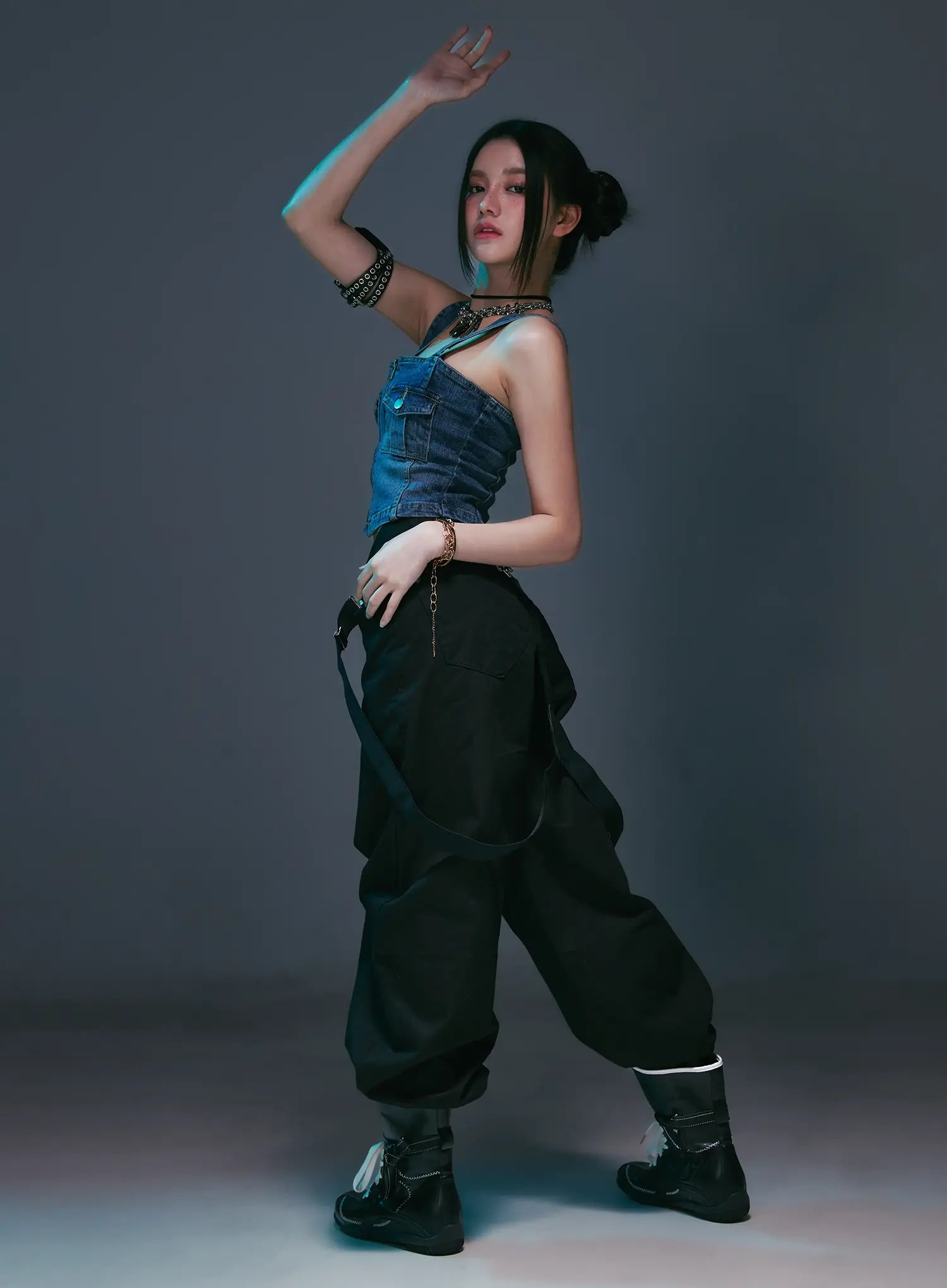 Low-Rise Back Detail Wide Pants CS525