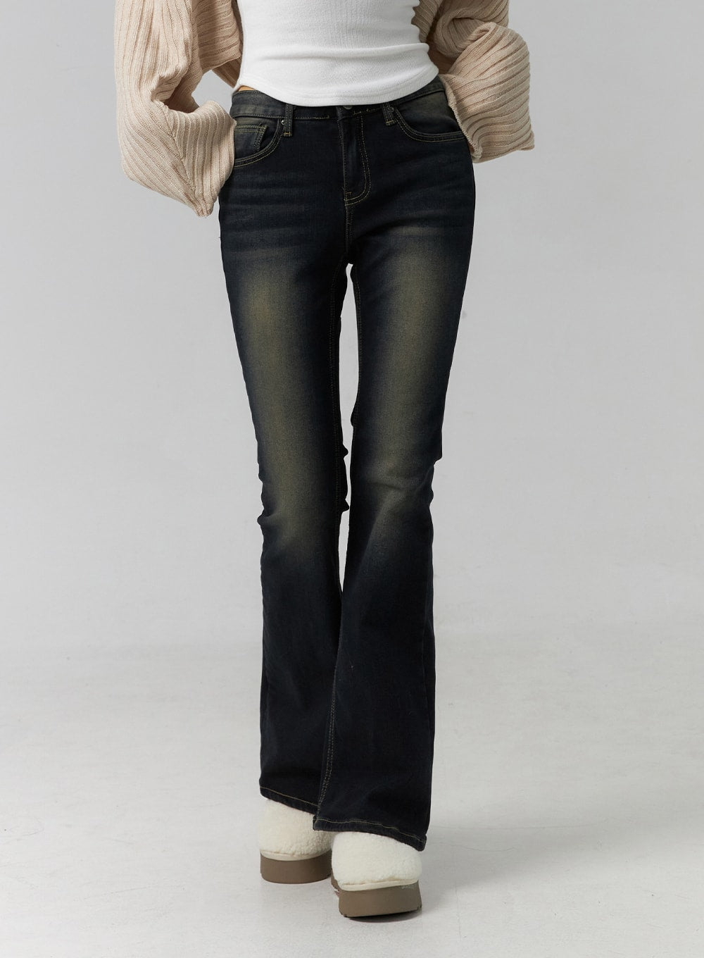 Washed Low Rise Bootcut Jeans CD308
