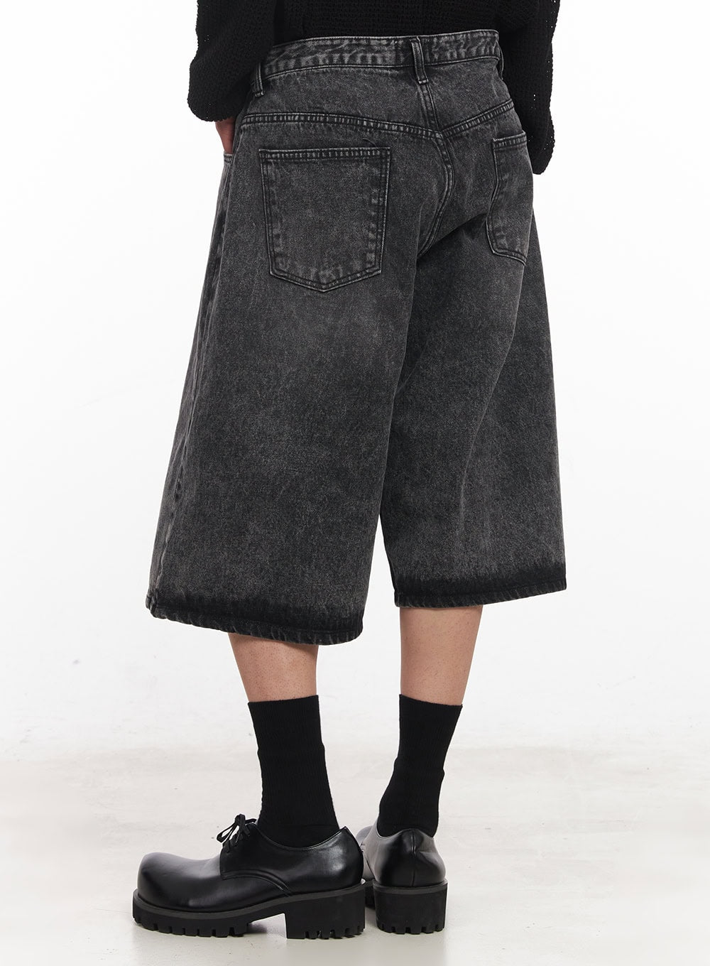 Men's Washed Wide-Fit Jorts IY505