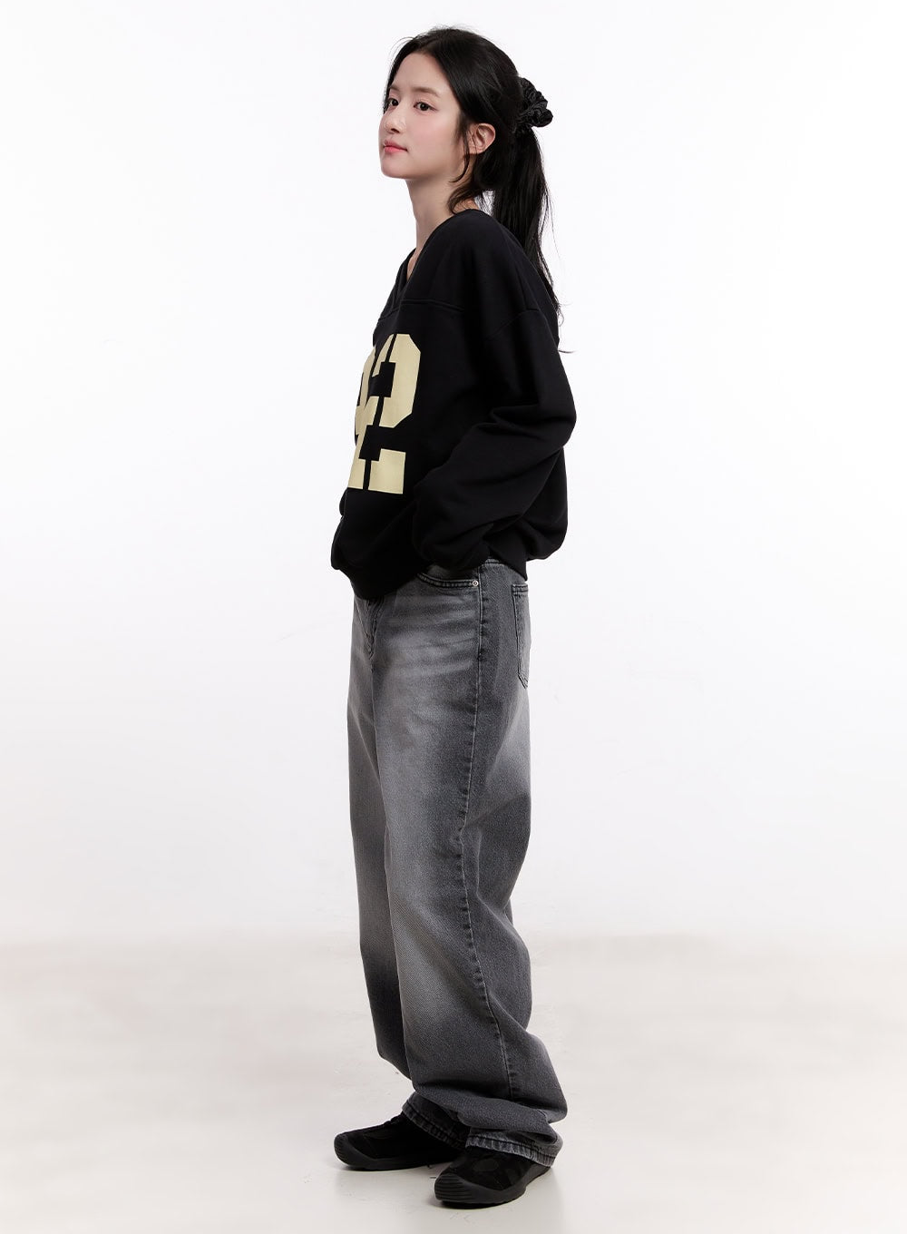 Athena Washed Wide-Leg Jeans CM527