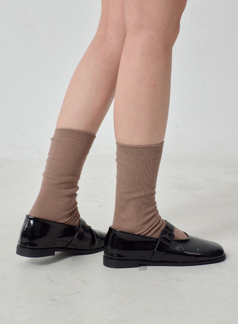 Ribbed Knit Socks OJ331