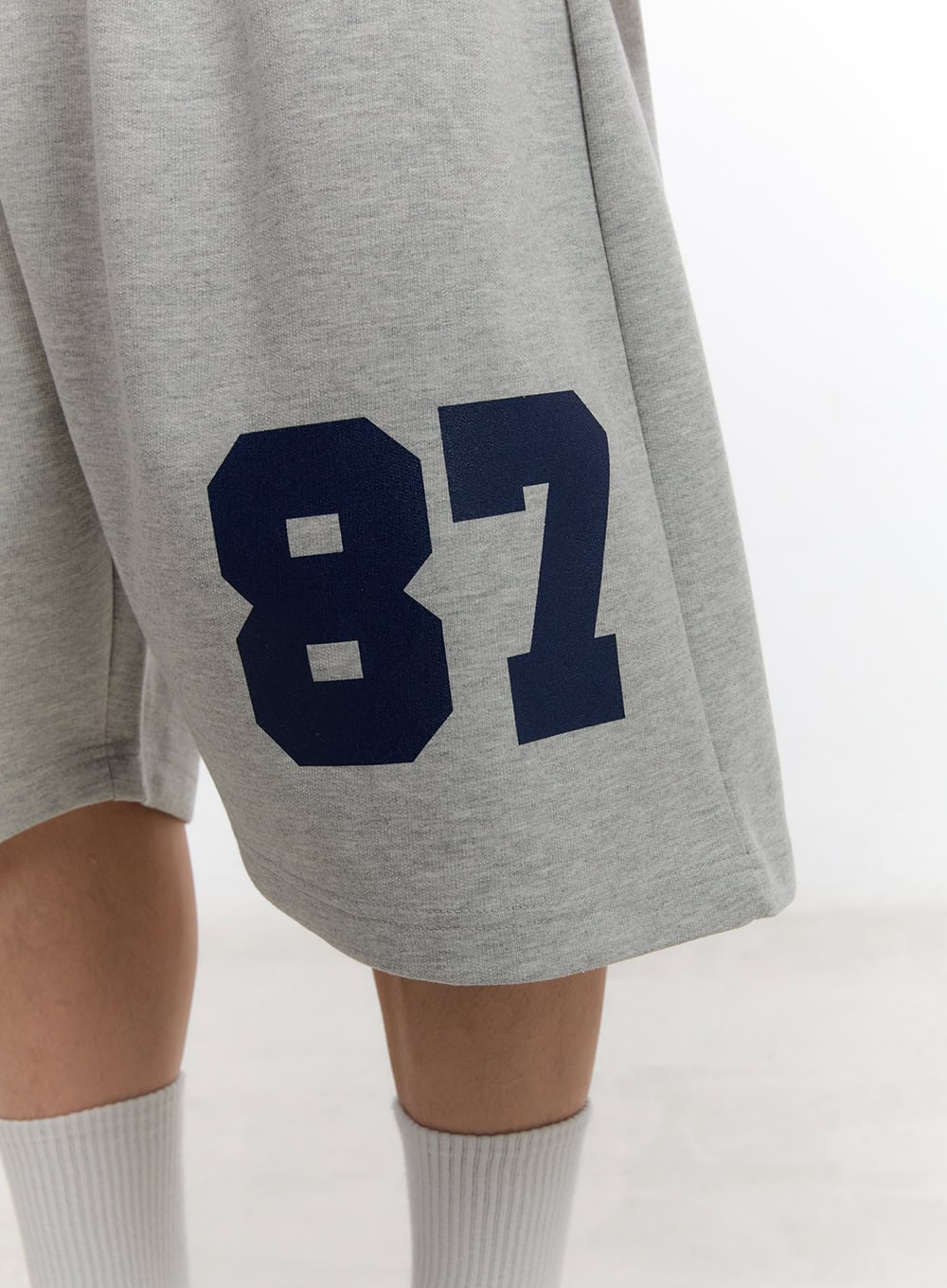 Men's Graphic Wide-Fit Sweat Shorts IA504