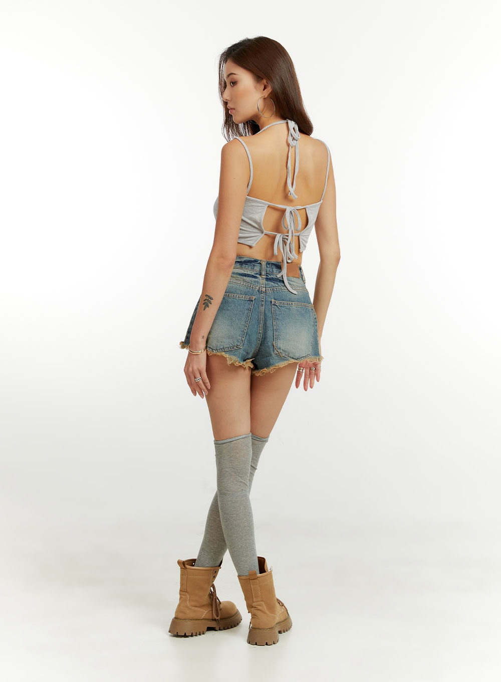 Destroyed Hem Denim Shorts CU421