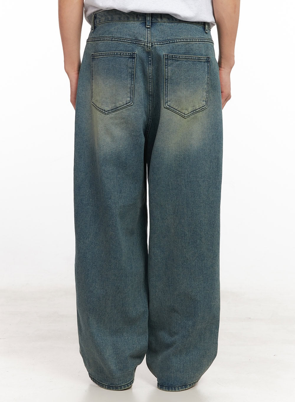 Men's Stitched Detail Wide-Fit Jeans IA511