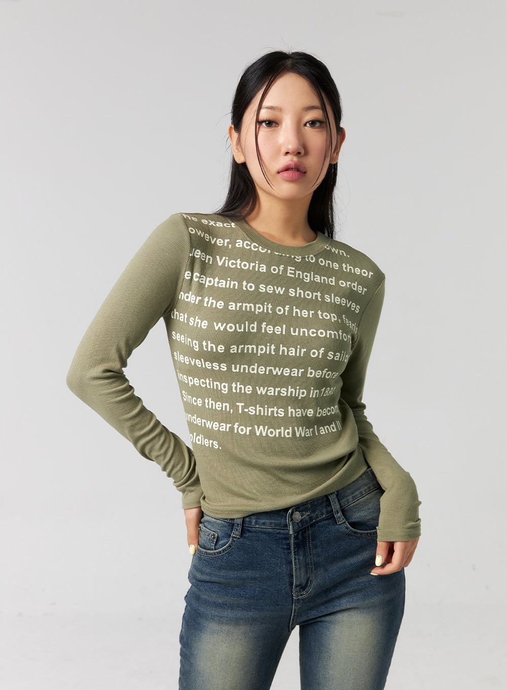 Slim-Fit Graphic Tee CG327