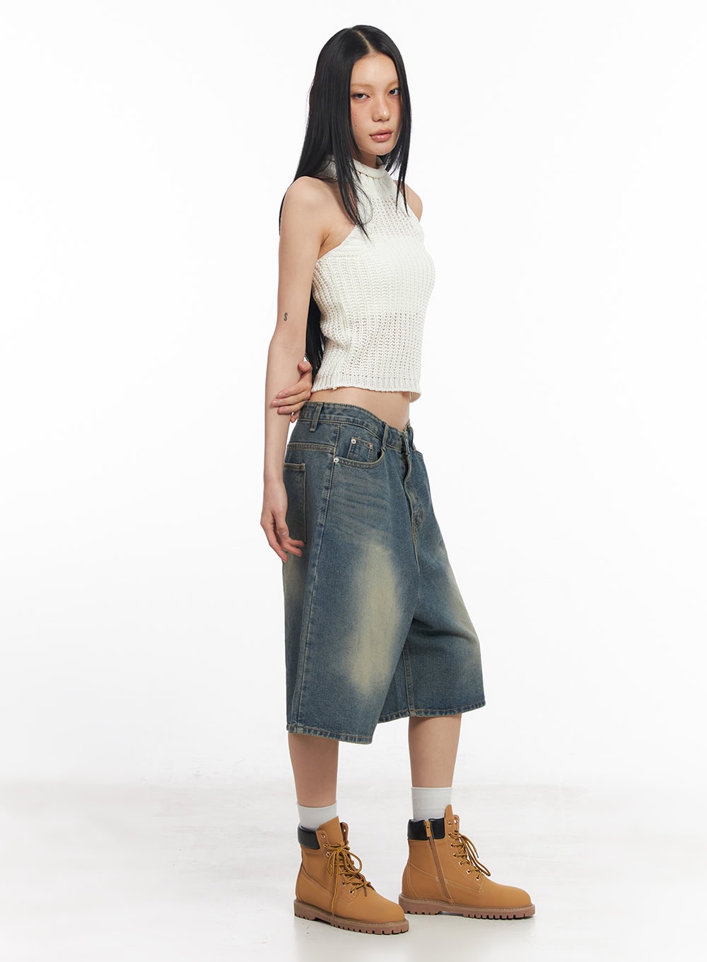 Halter-Neck Sleeveless Crop Top CY528