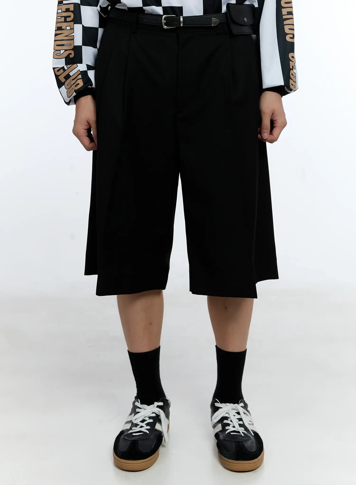 Men's Classic Pleated Bermuda Shorts IG519