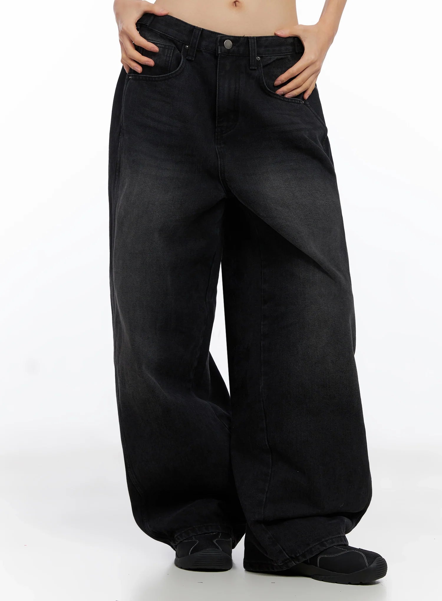 Goffel Side Belt Washed Wide Denim Pants CO517