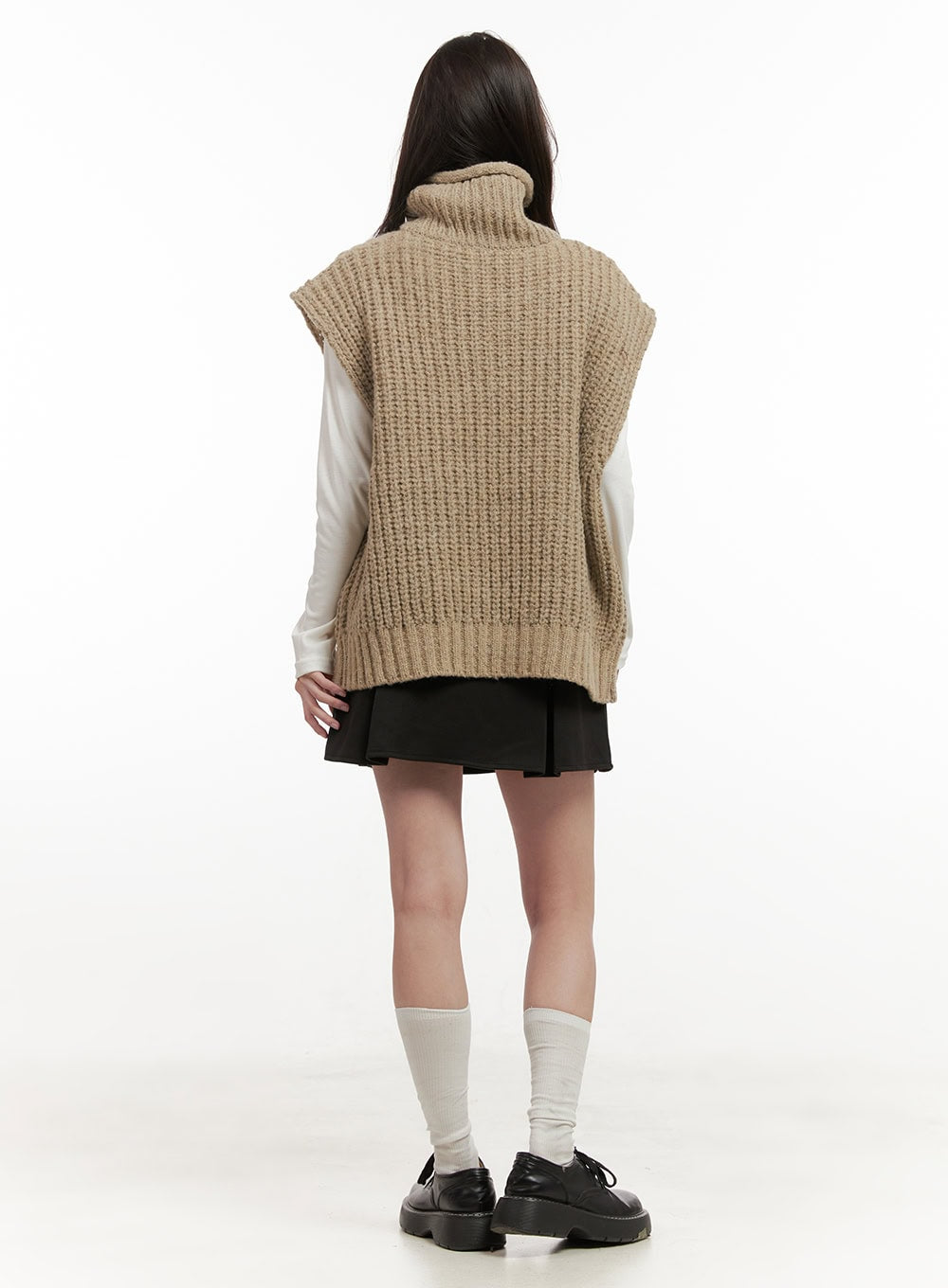 Cable Knit Oversize Turtle Neck Vest ON429