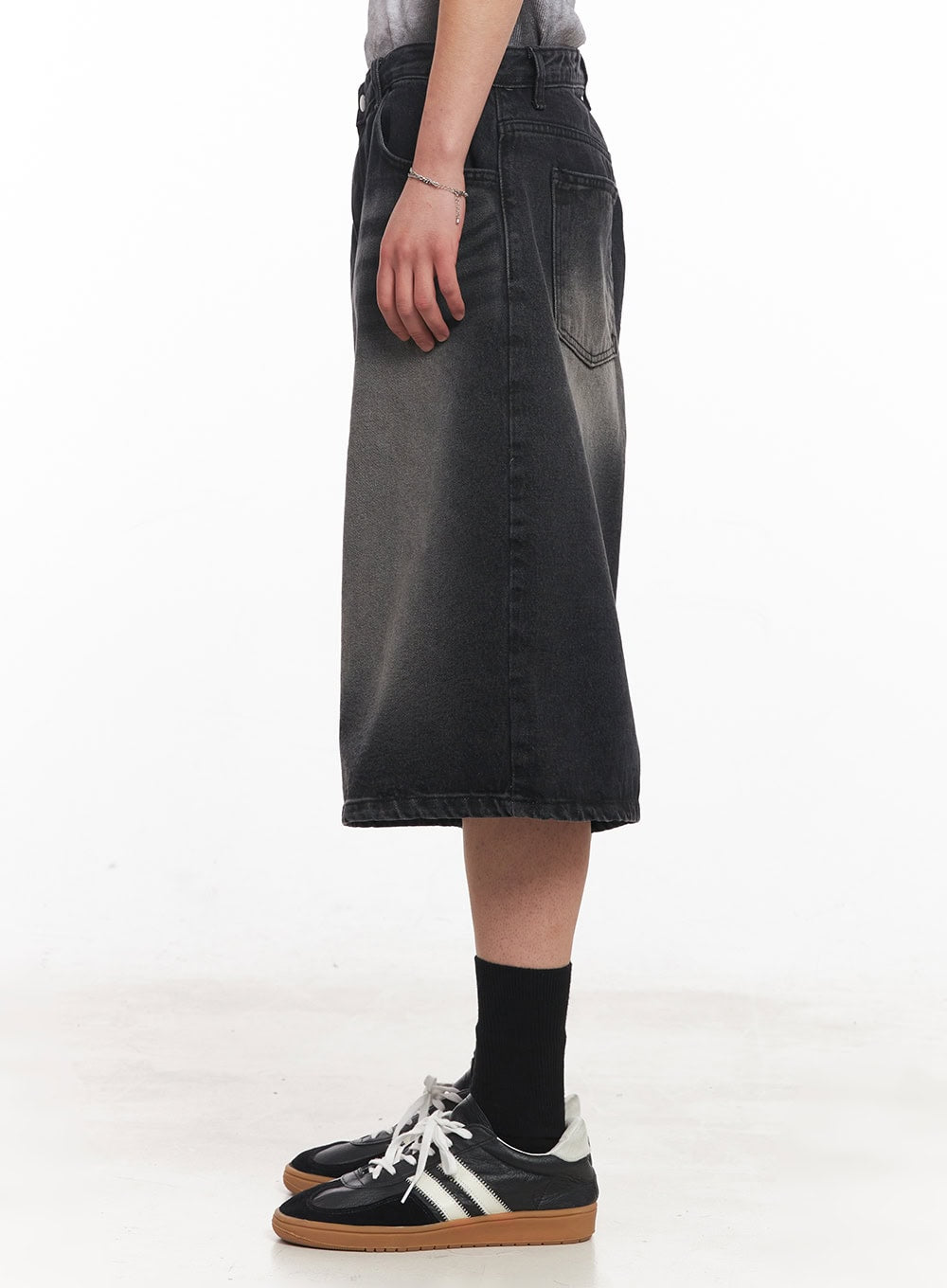 Men's Washed Relaxed-Fit Jorts IY505