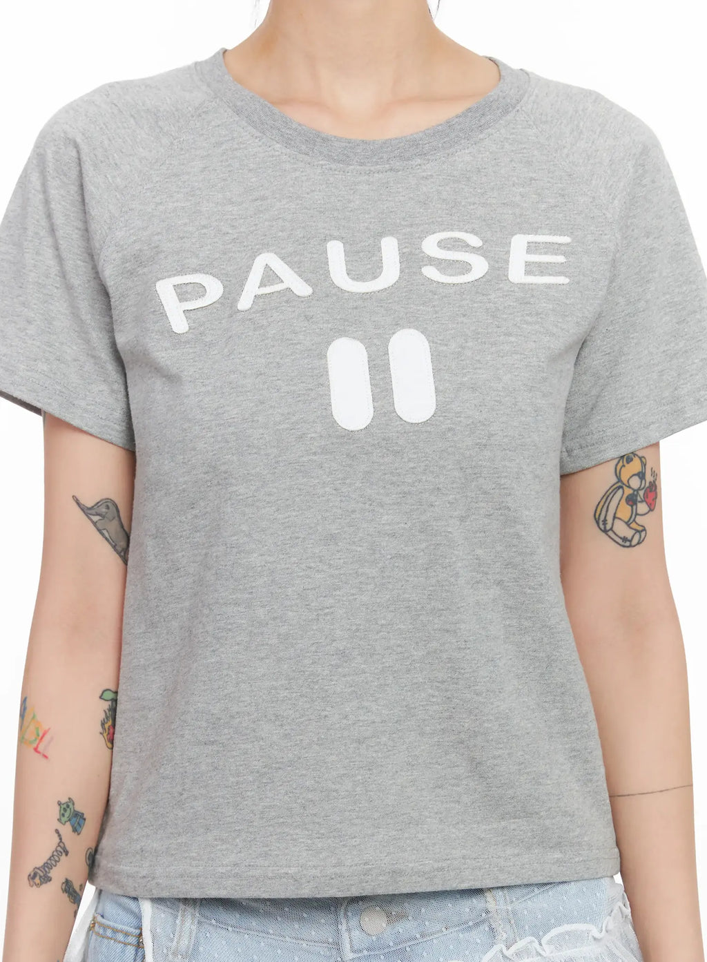 Pause Graphic Cropped Tee CL528