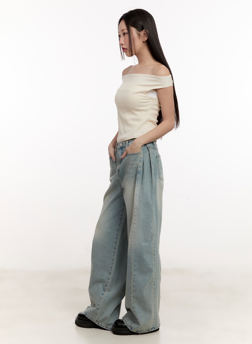 Elegant Off-Shoulder Crop Top CM510