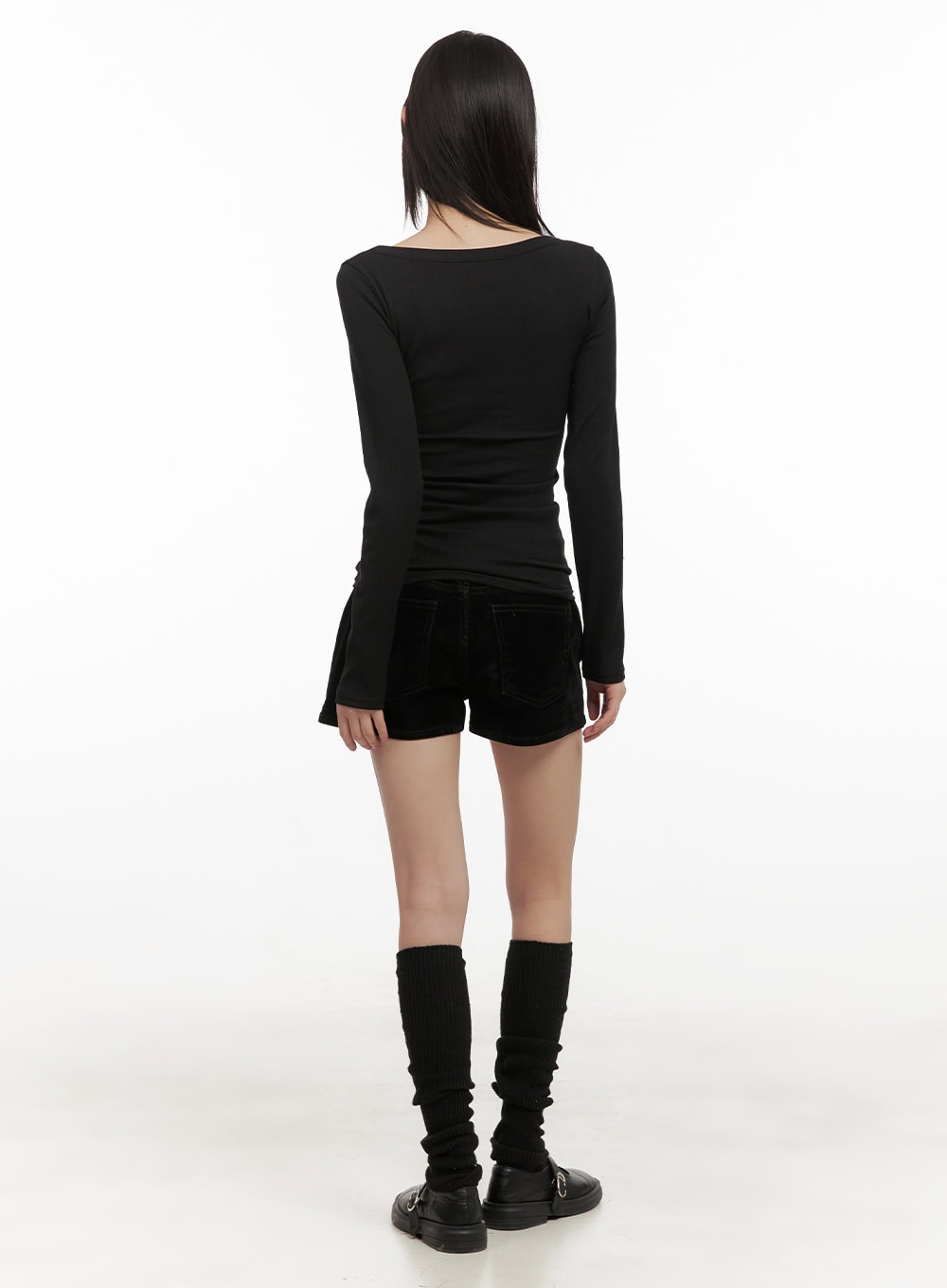 Slim-Fit Buttoned V-Neck Top CD425