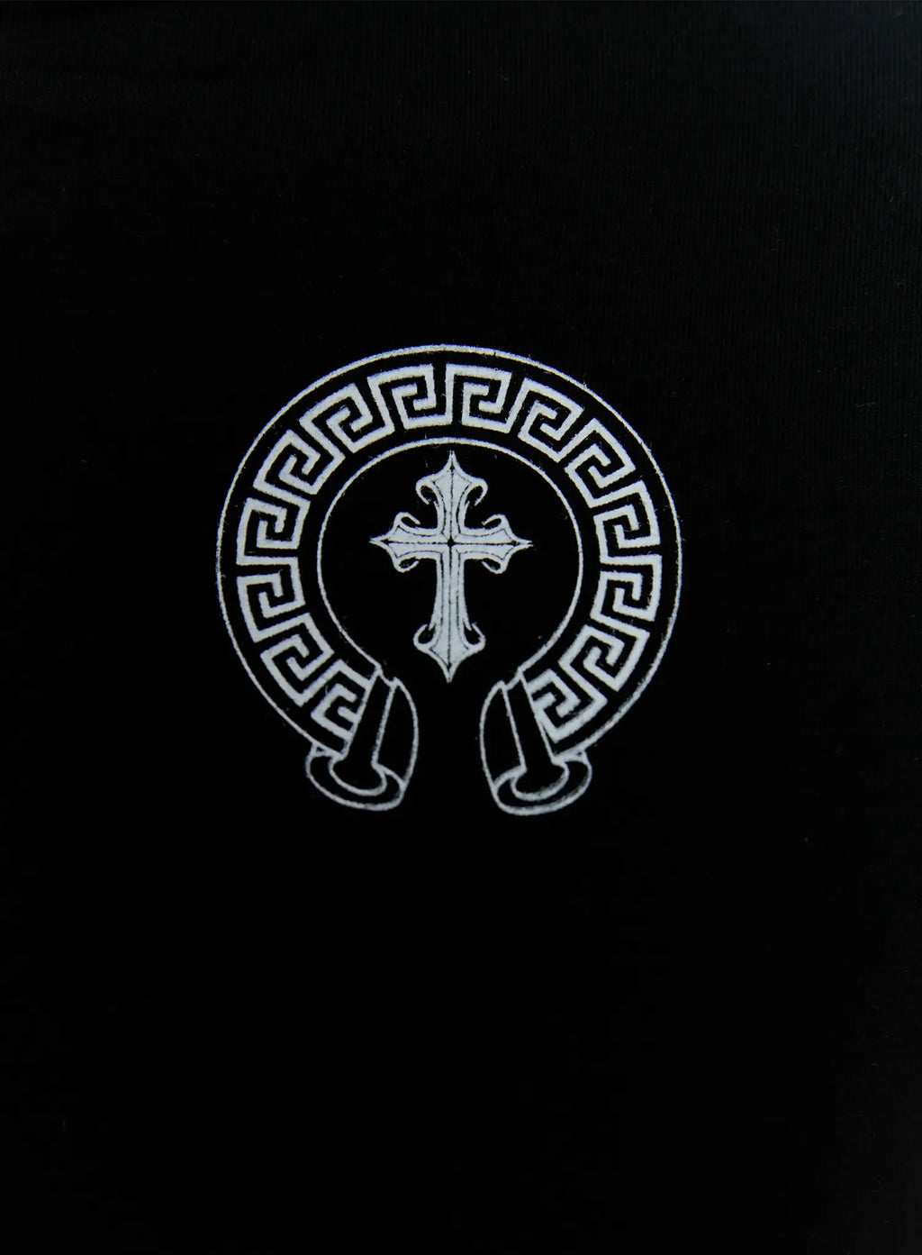 Men's Small Cross Graphic Tee IG512