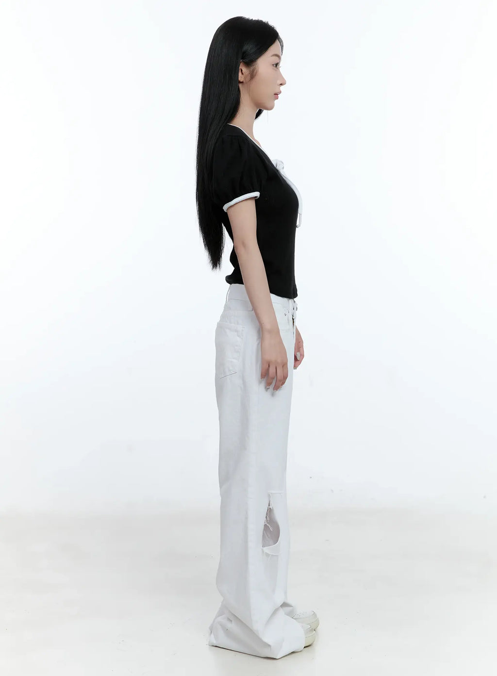 Puff-Sleeve Ribbon-Tie Top CL530