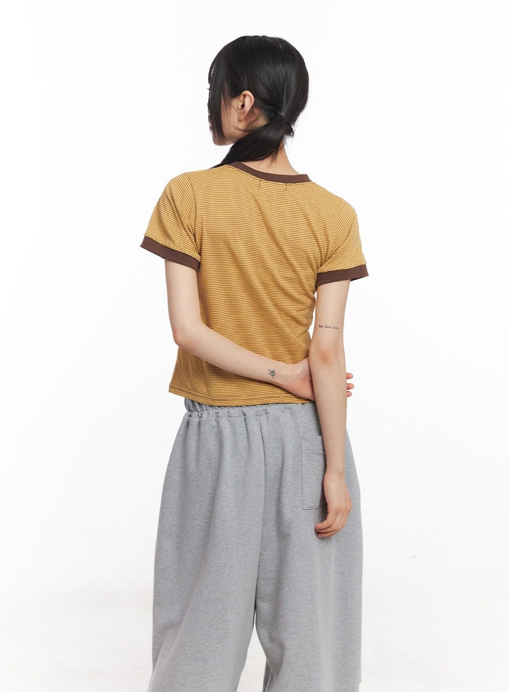 Dual-Tone Graphic Top CY512