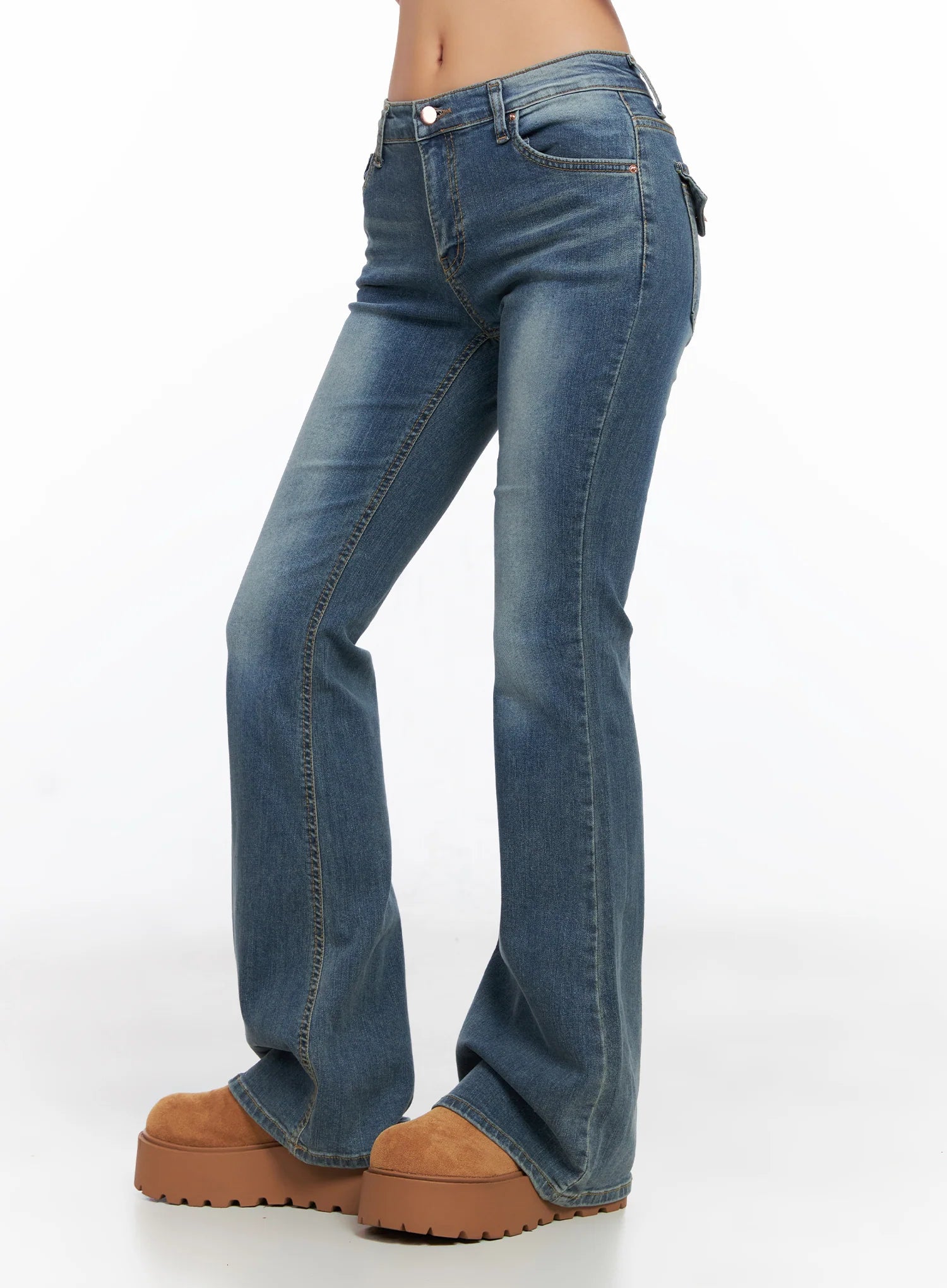 Emelia Back Pocket Flare Jeans CO514