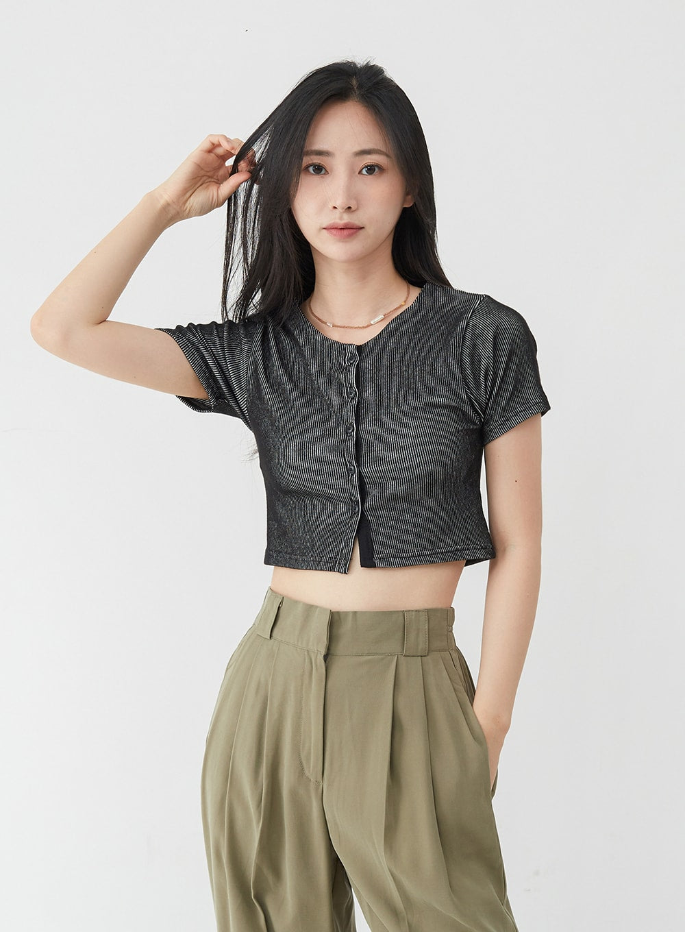 Basic Round Neck Cropped Cardigan OU1