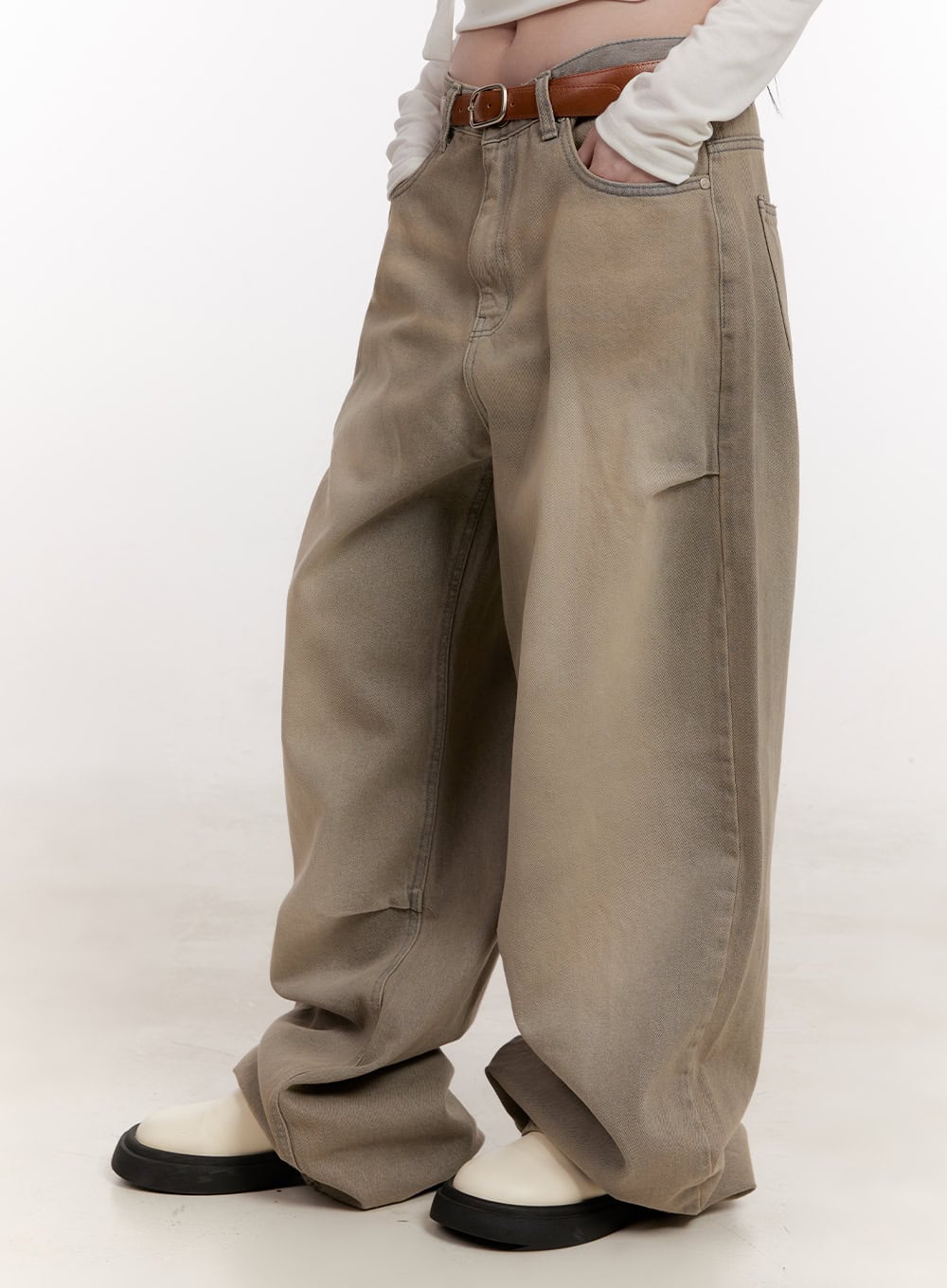 Eunice Pintuck Washed Baggy Jeans CJ531