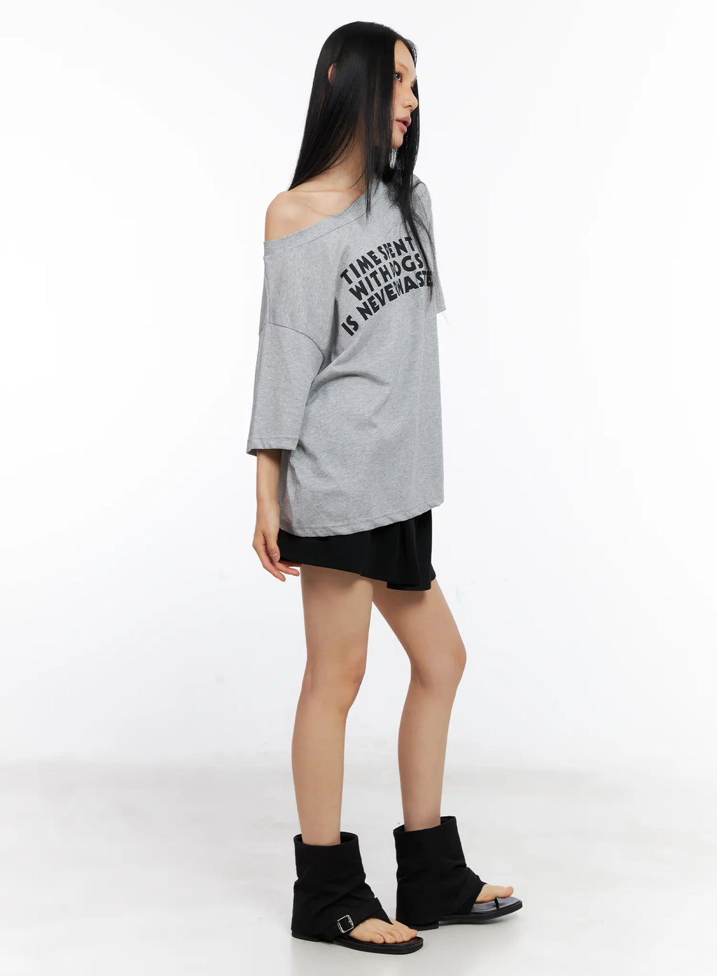 Off-Shoulder Relaxed-Fit Graphic Tee CL530