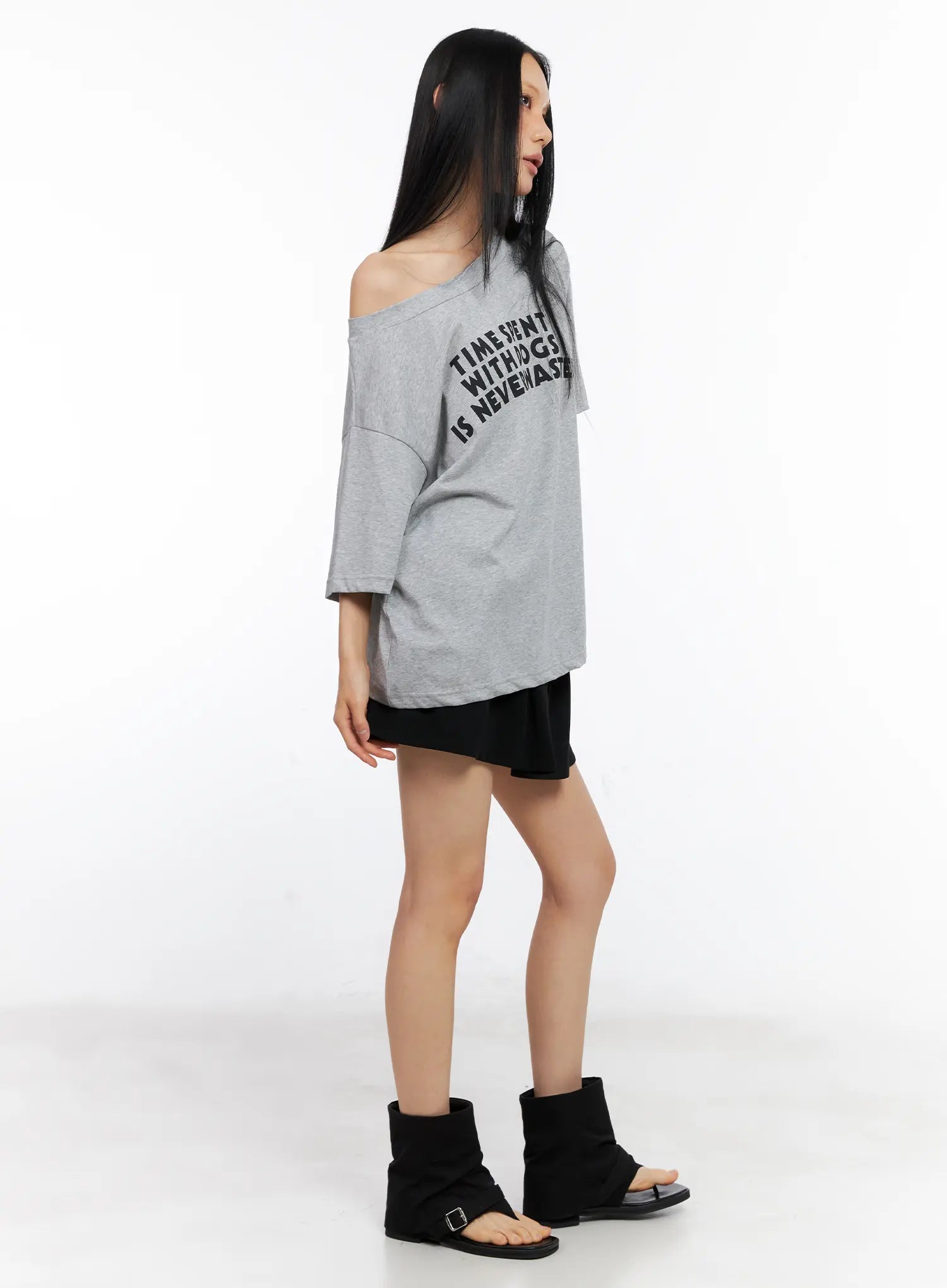 Off-Shoulder Relaxed-Fit Graphic Tee CL530