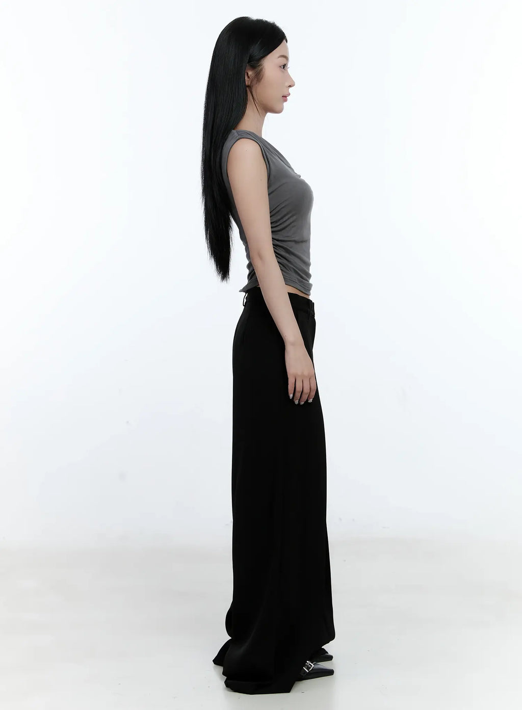 Wide-Leg Pleated Slacks CL530