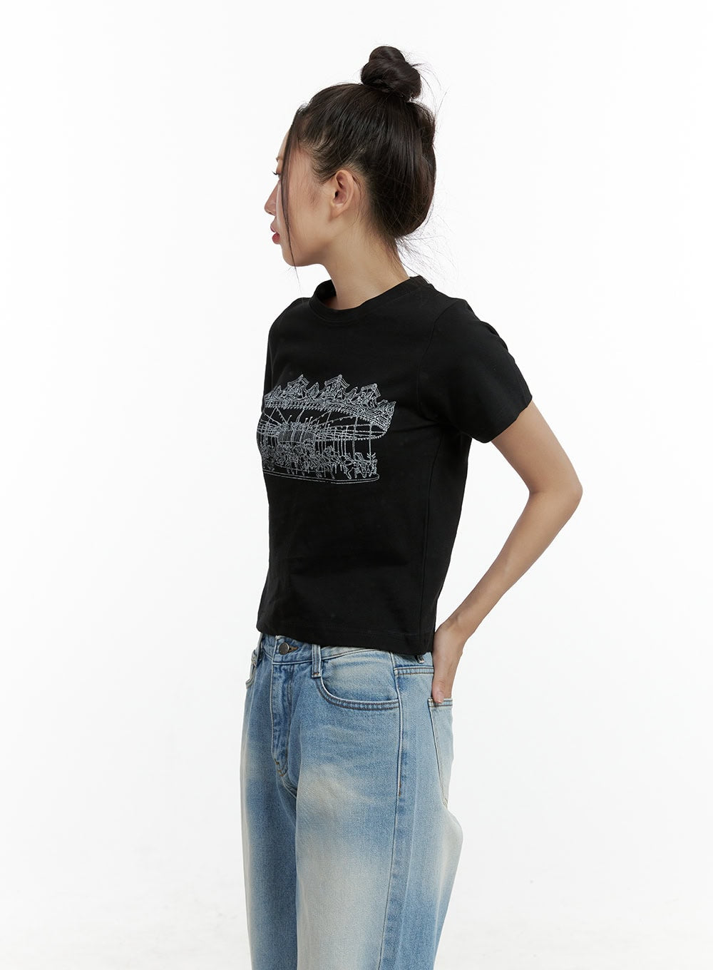 Merry-Go-Around Cotton Graphic Crop Tee CL410