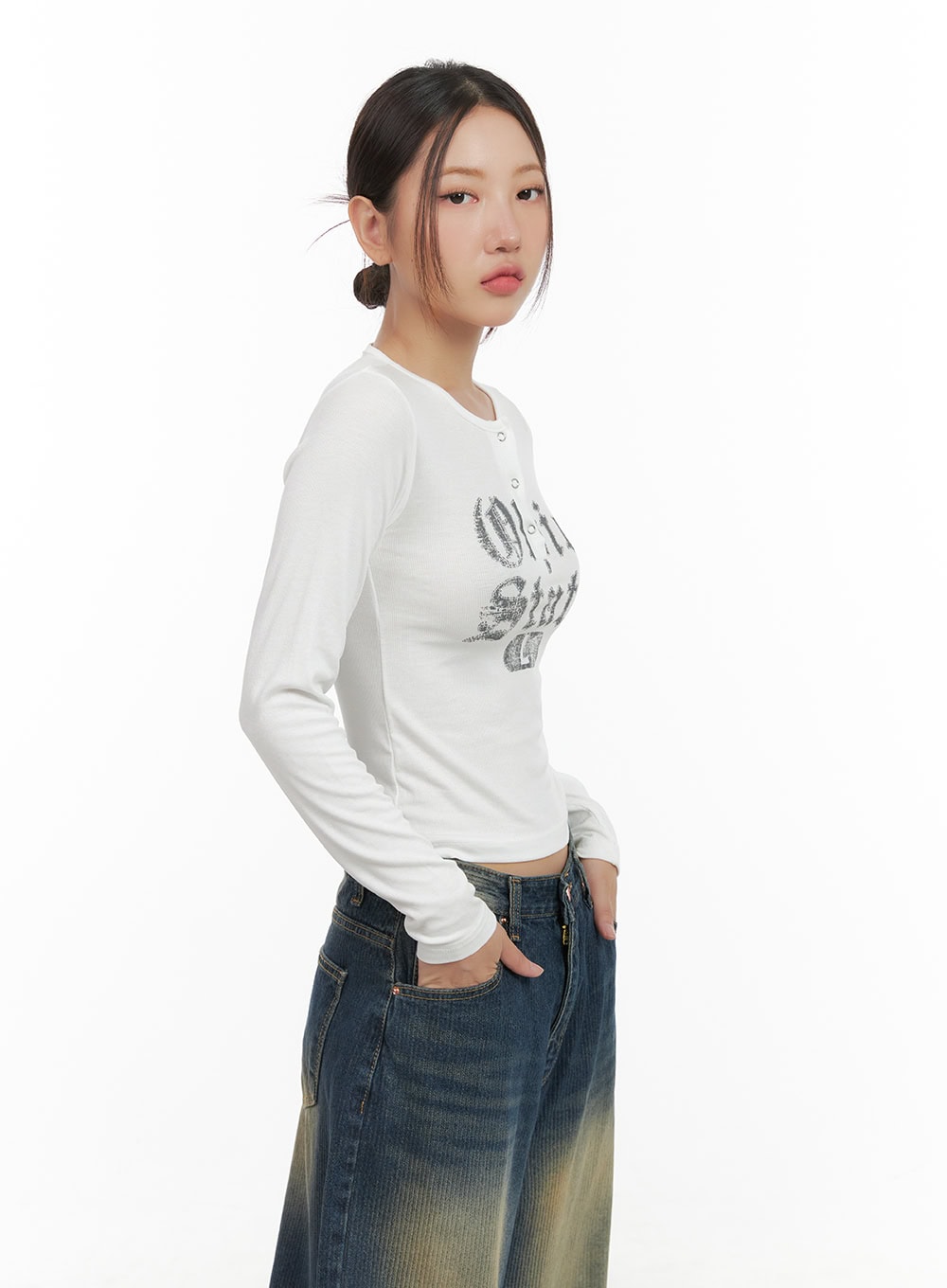 Buttoned Graphic Long Sleeve CG423