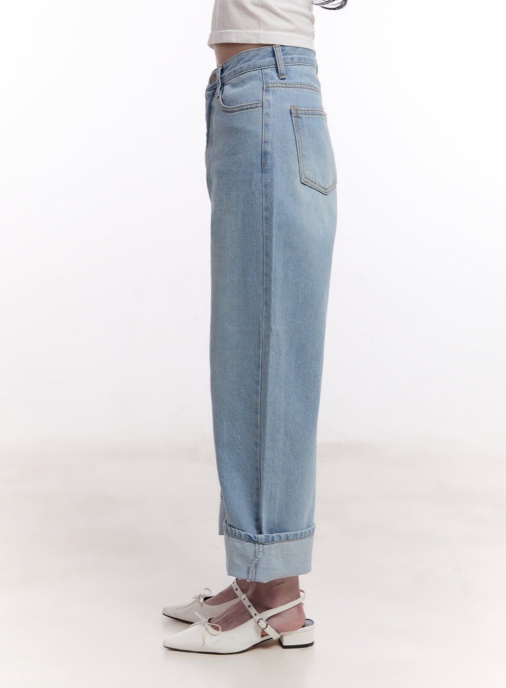 Helen Cuffed Straight-Fit Jeans CM526