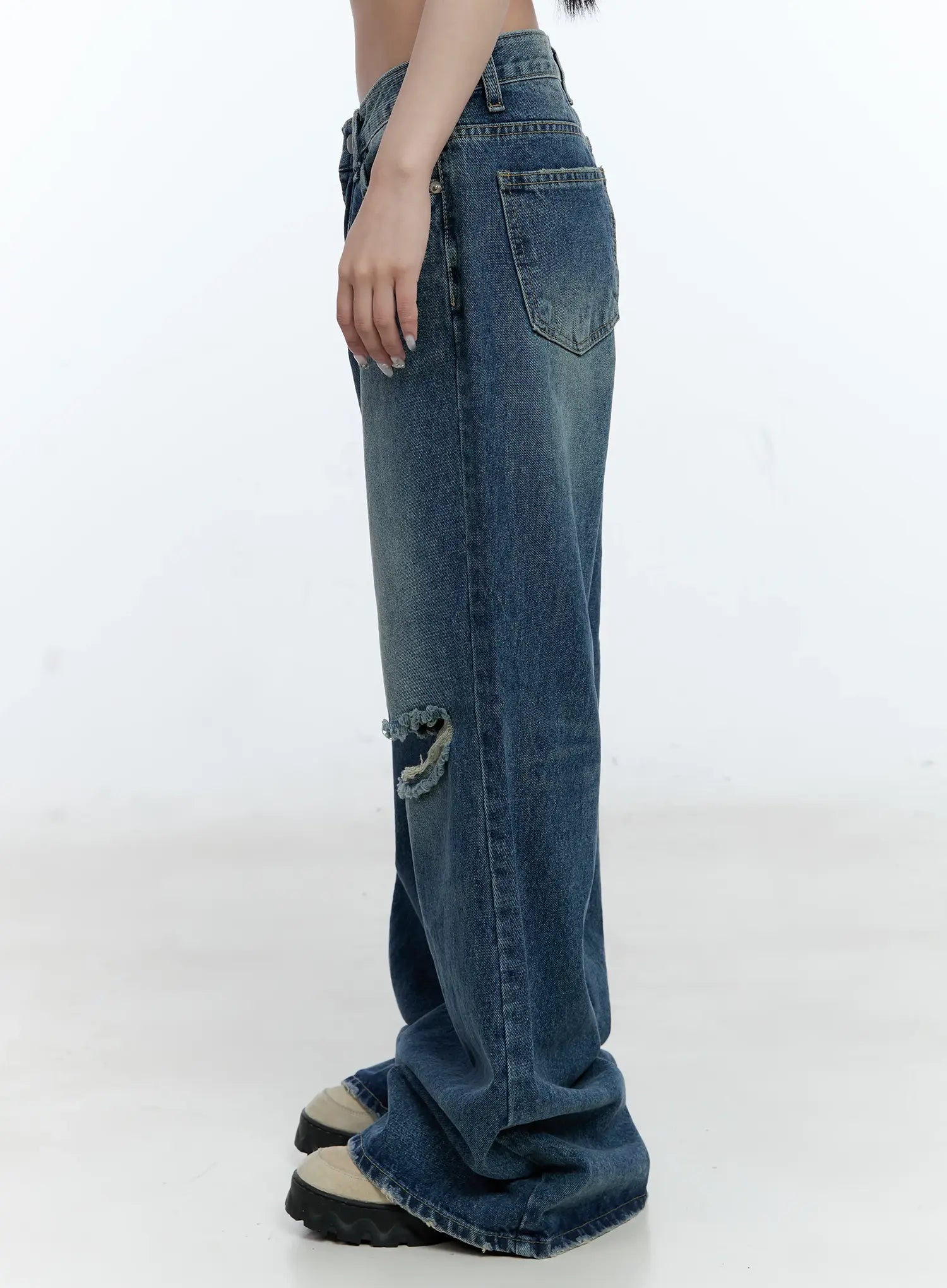 Gabi Distressed Semi-Flared Denim Jeans CG501
