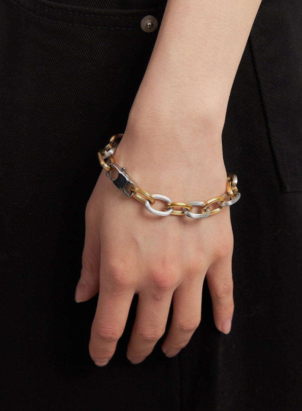 Mix Bold Bracelet CA516