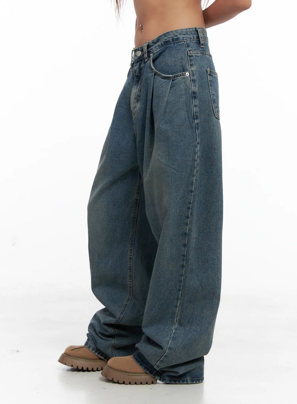 Aura Pleated Wide Jeans CS524