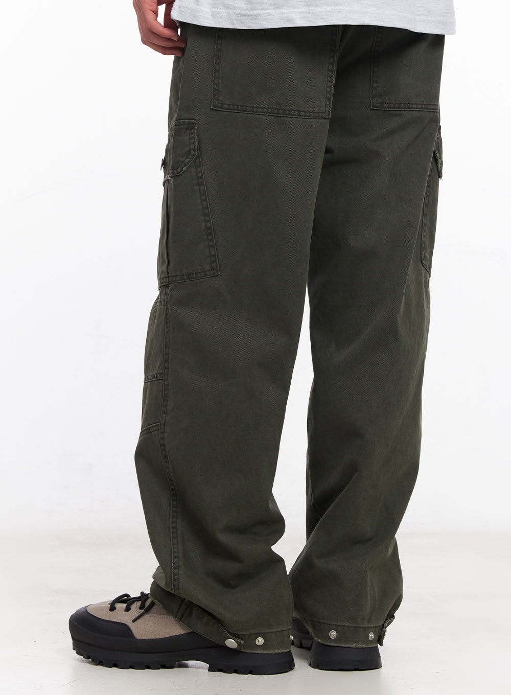 Men's Wide-Fit Cargo Pants IU512