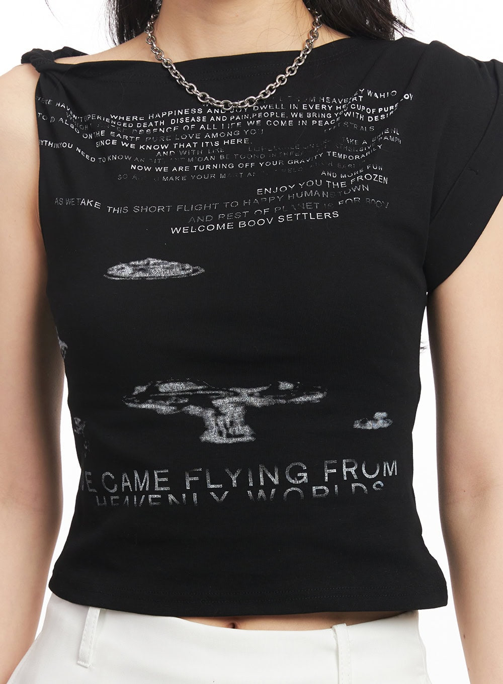 Twisted Graphic Crop Tee CA514