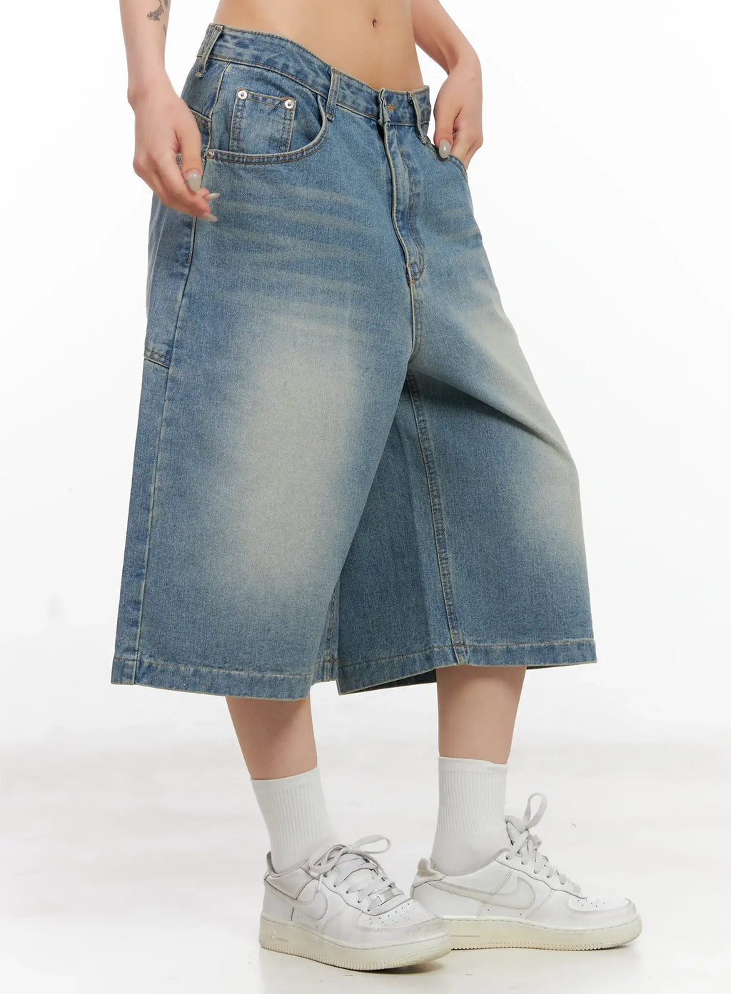 Washed Big-Pocket Denim Jorts CL525
